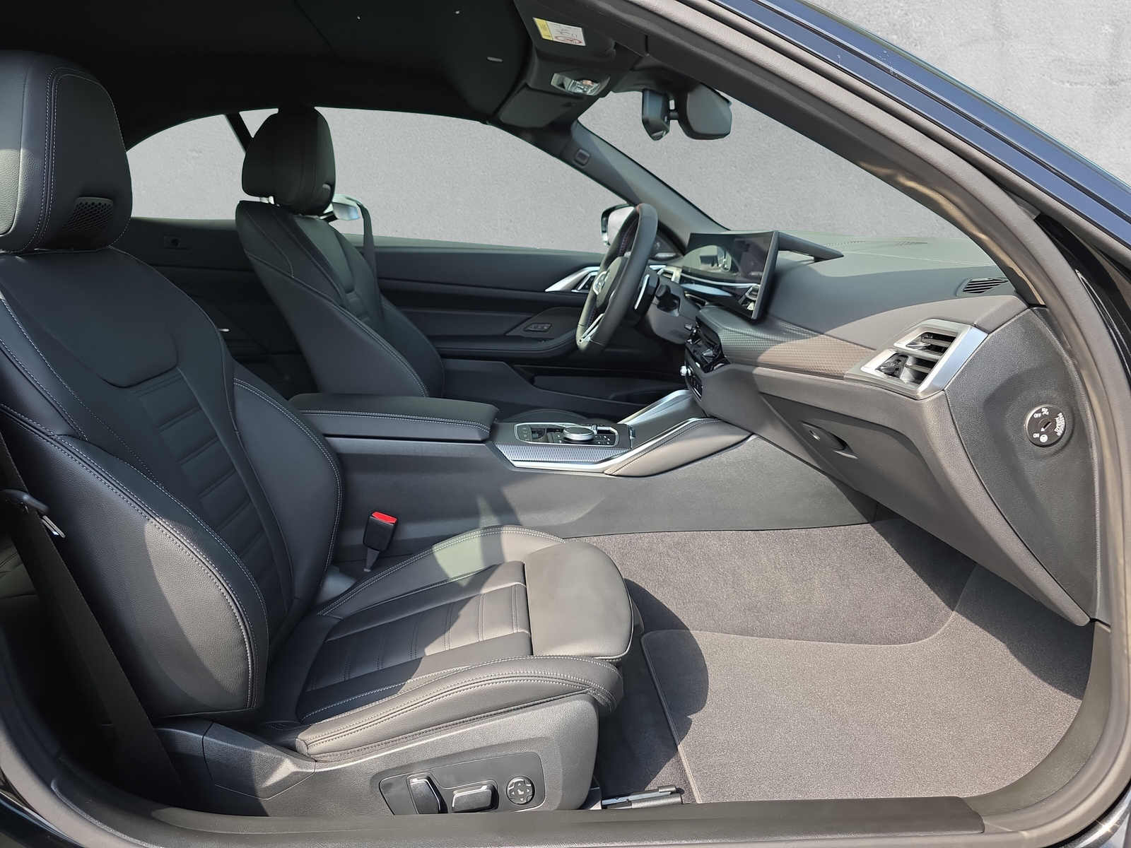 BMW M440i xDrive 48V Cabriolet Steptronic-image-12