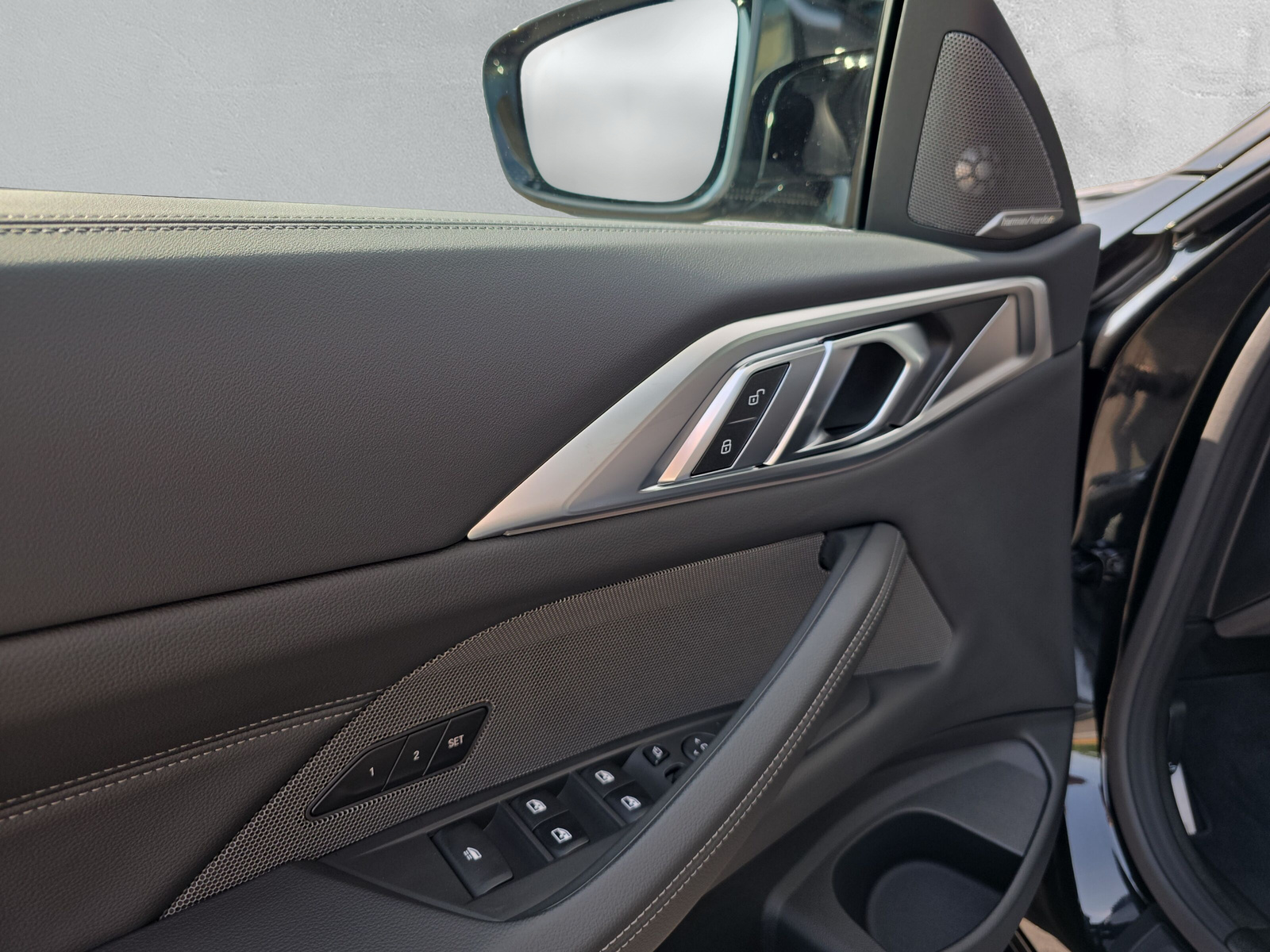 BMW M440i xDrive 48V Cabriolet Steptronic-image-21