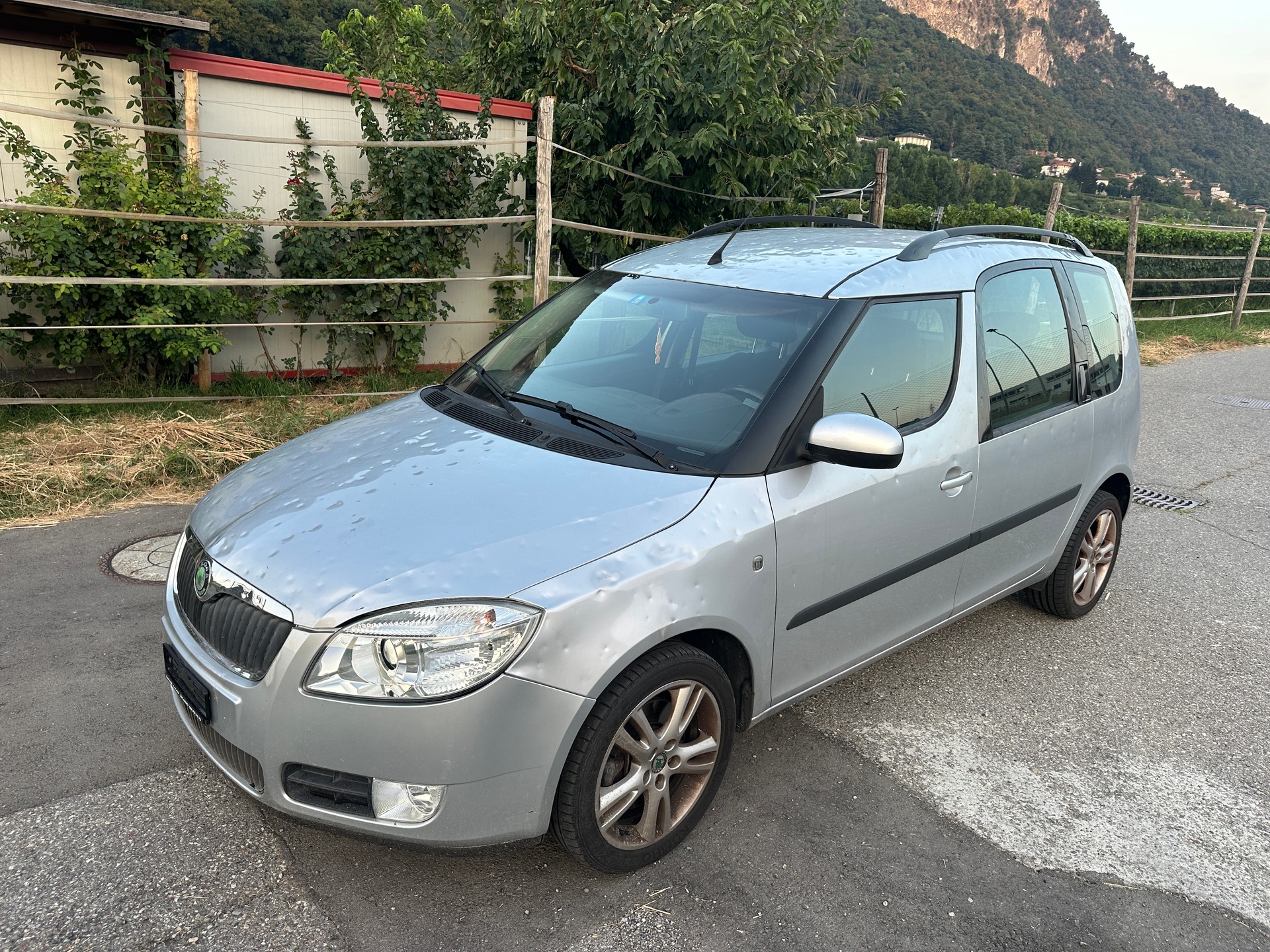 SKODA Roomster 1.6 Style-image-4