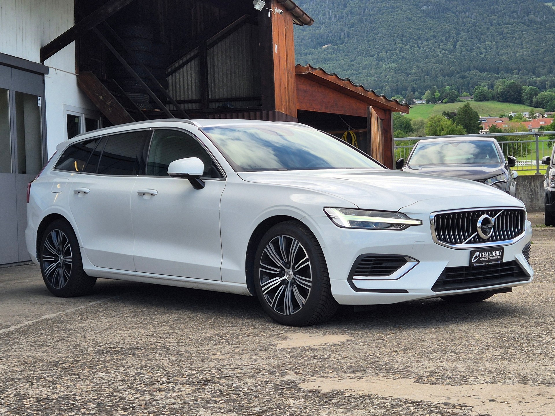VOLVO V60 T6 eAWD Twin Engine Inscription Geartronic-showroom-element-3