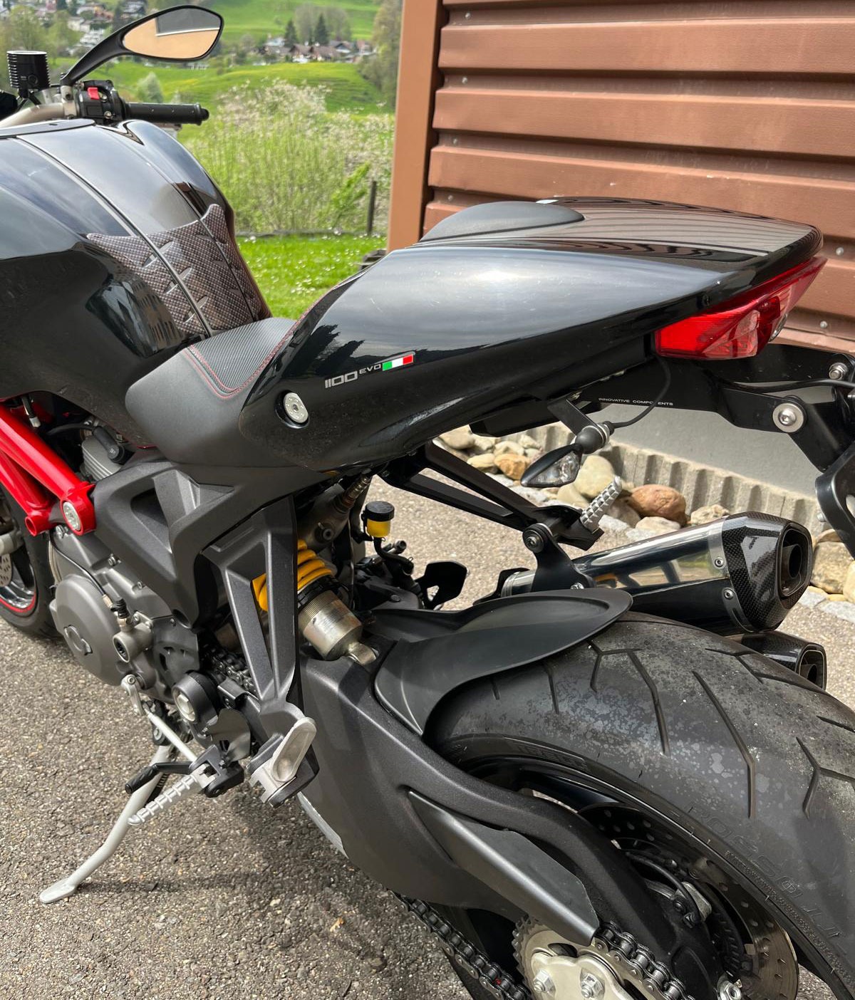 DUCATI Monster 1100 EVO ABS-image-5