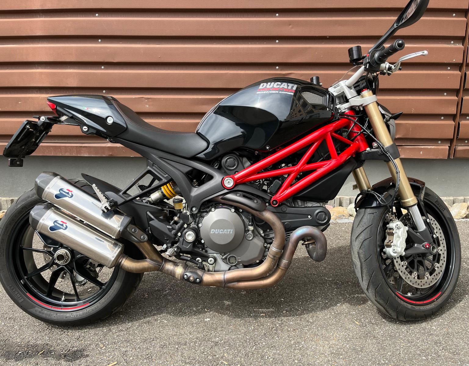 DUCATI Monster 1100 EVO ABS-image-2