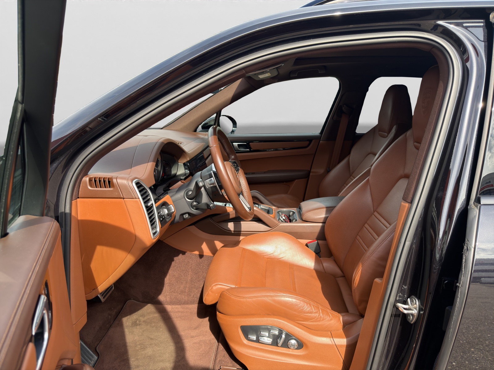 PORSCHE Cayenne S-image-8