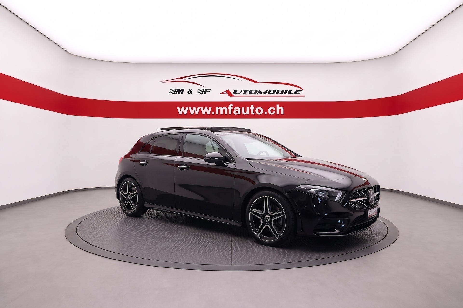 MERCEDES-BENZ A 180 Night Star AMG Line-showroom-element-2