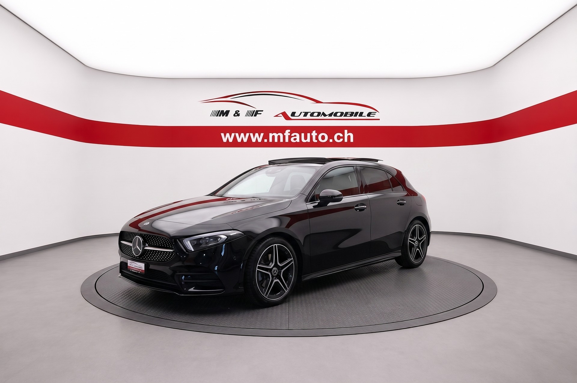 MERCEDES-BENZ A 180 Night Star AMG Line