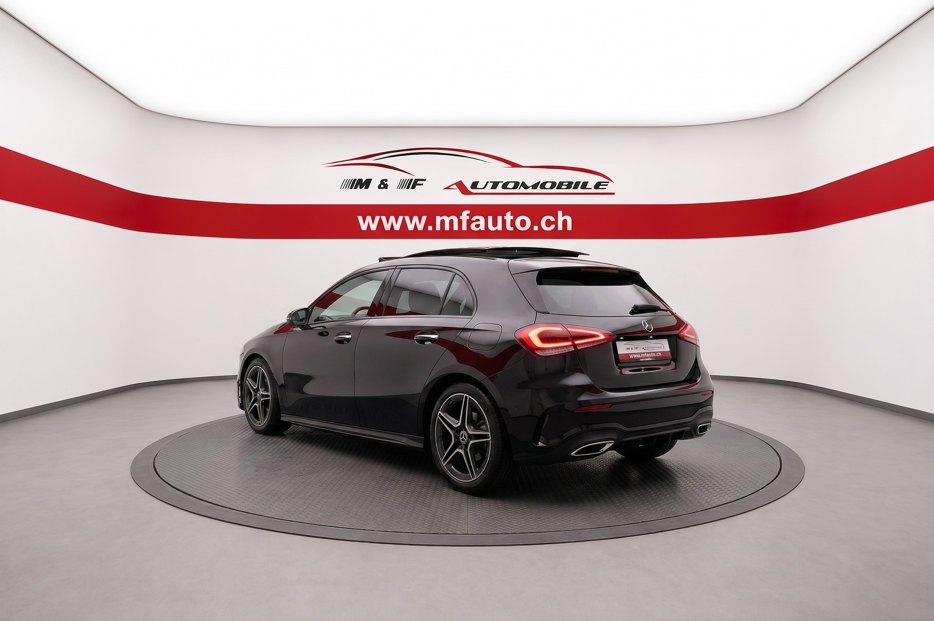 MERCEDES-BENZ A 180 Night Star AMG Line-showroom-element-3