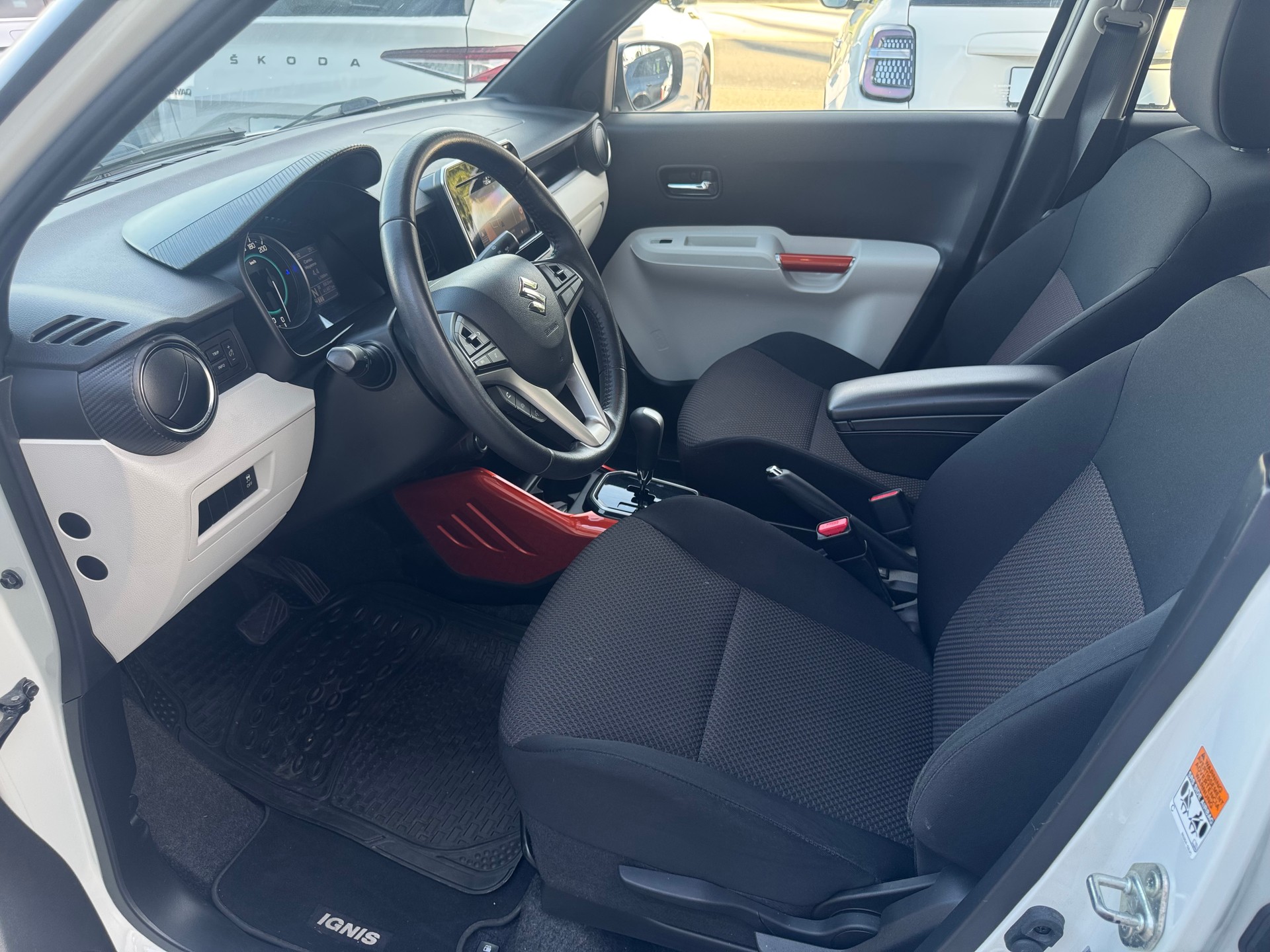 SUZUKI Ignis 1.2i Compact+ AGS-showroom-element-1