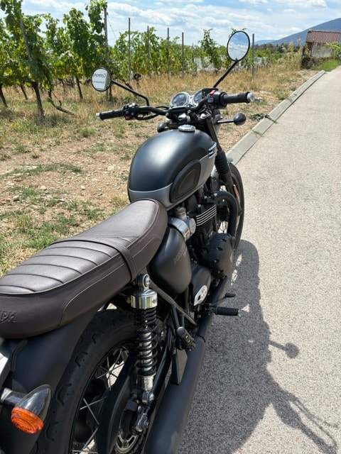 TRIUMPH Bonneville T120 Black-image-3