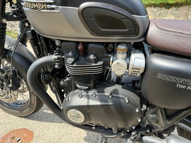 TRIUMPH Bonneville T120 Black-image-5