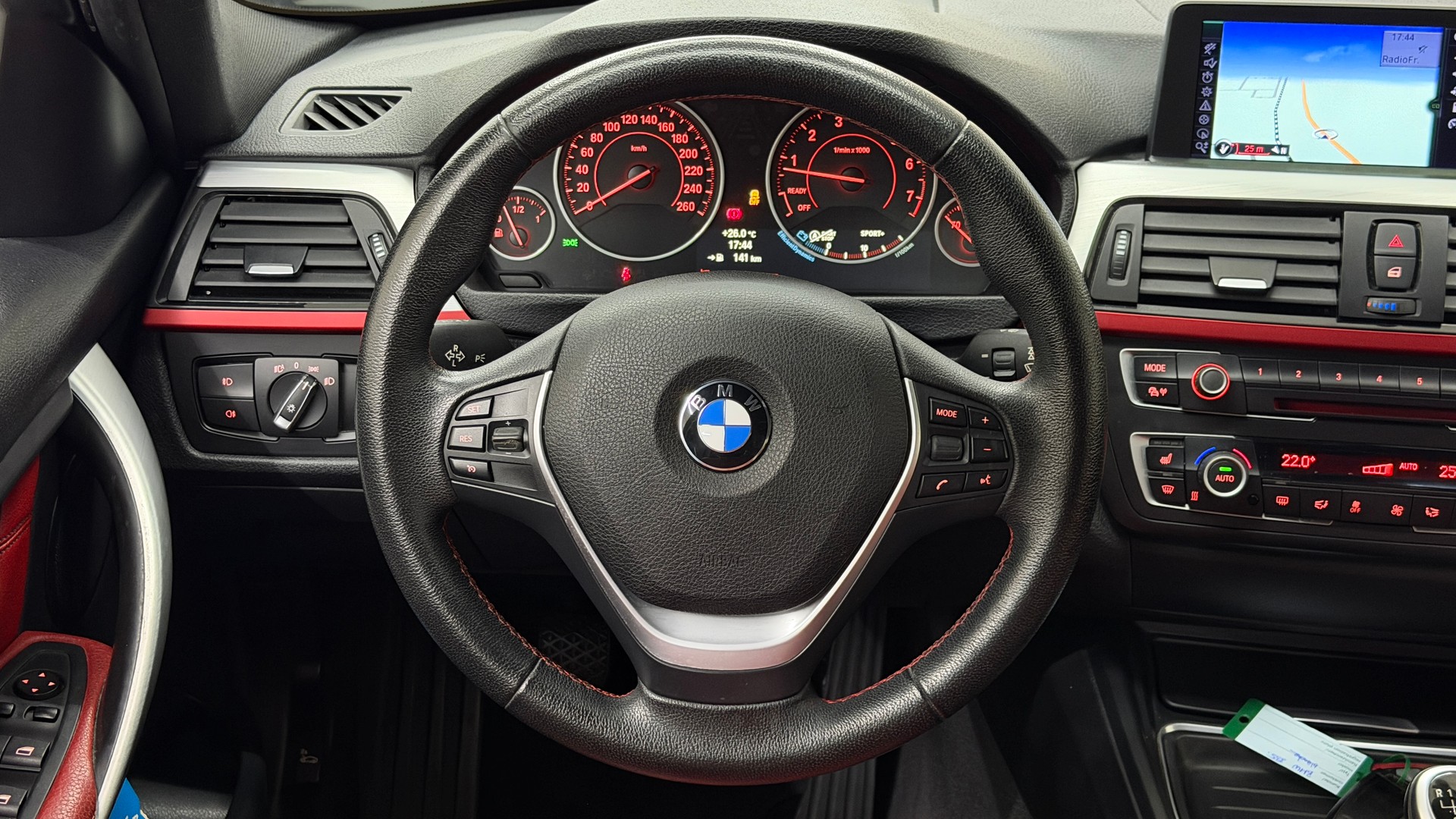 BMW 335i xDrive Sport Line-image-8