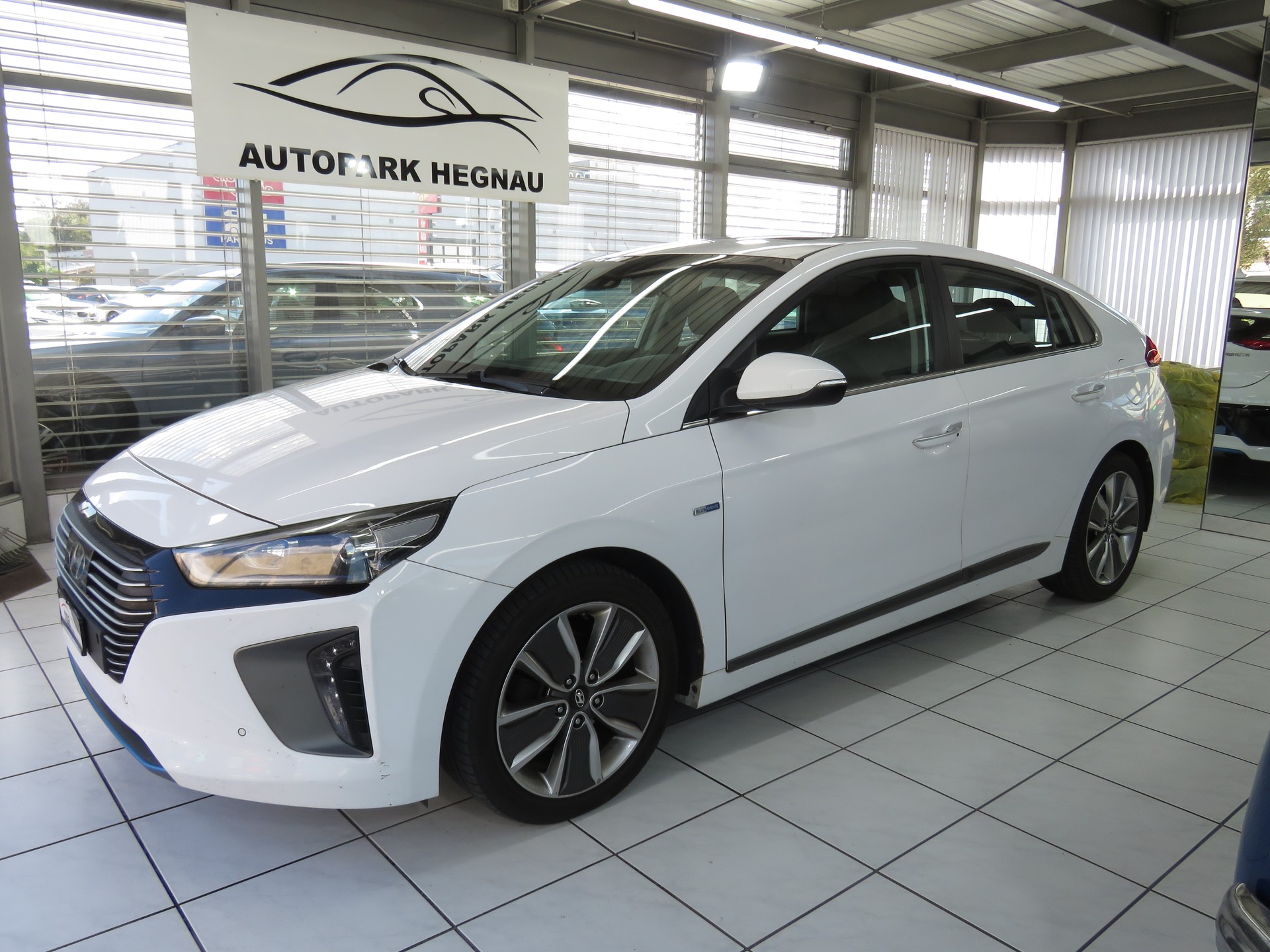 HYUNDAI Ioniq 1.6 GDi HEV Launch DCT (Automat) ab Platz, Fixpreis !!!
