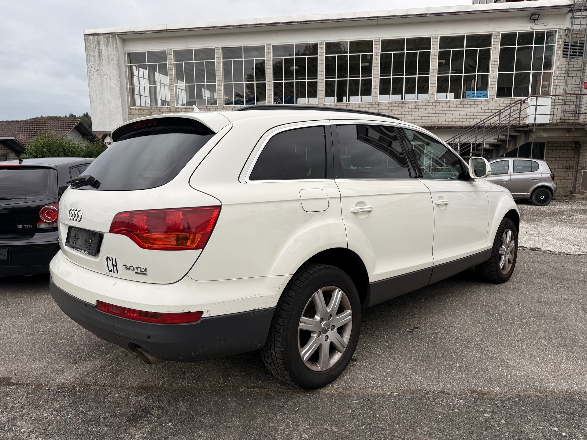 AUDI Q7 3.0 TDI quattro tiptronic / ** 7 SITZE / Diesel - Motor / Getriebe OK **-showroom-element-2