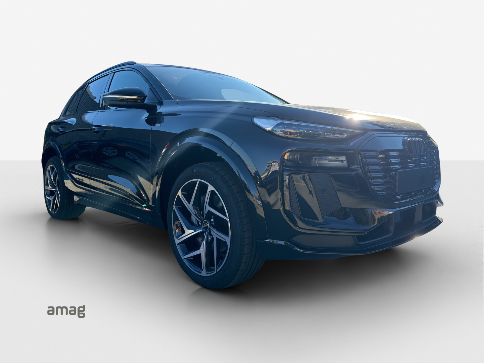 AUDI Q6 e-tron quattro-image-5