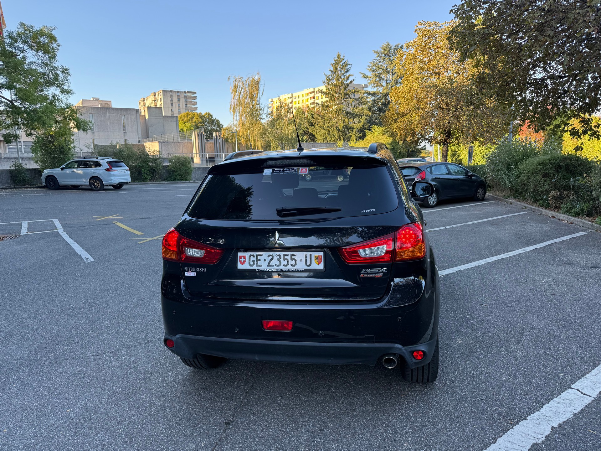 MITSUBISHI ASX 2.2 DID Celebration 300K Leder 4WD Automatic-image-4