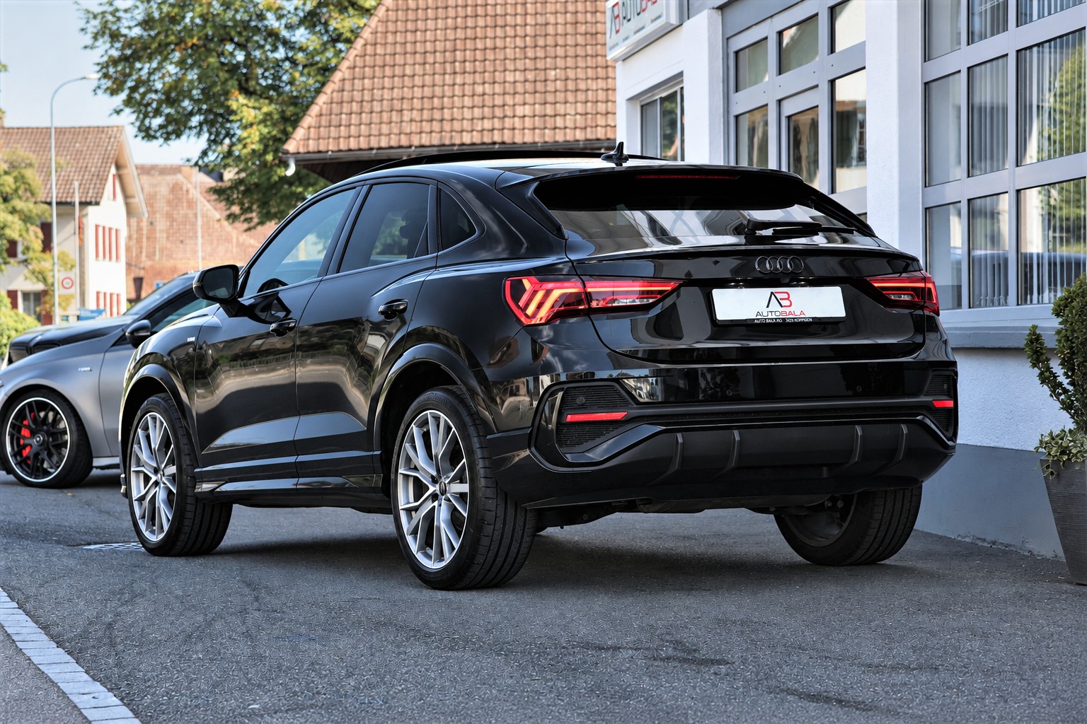 AUDI Q3 Sportback 35 TFSI S line Attraction S-tronic (CH)-showroom-element-2