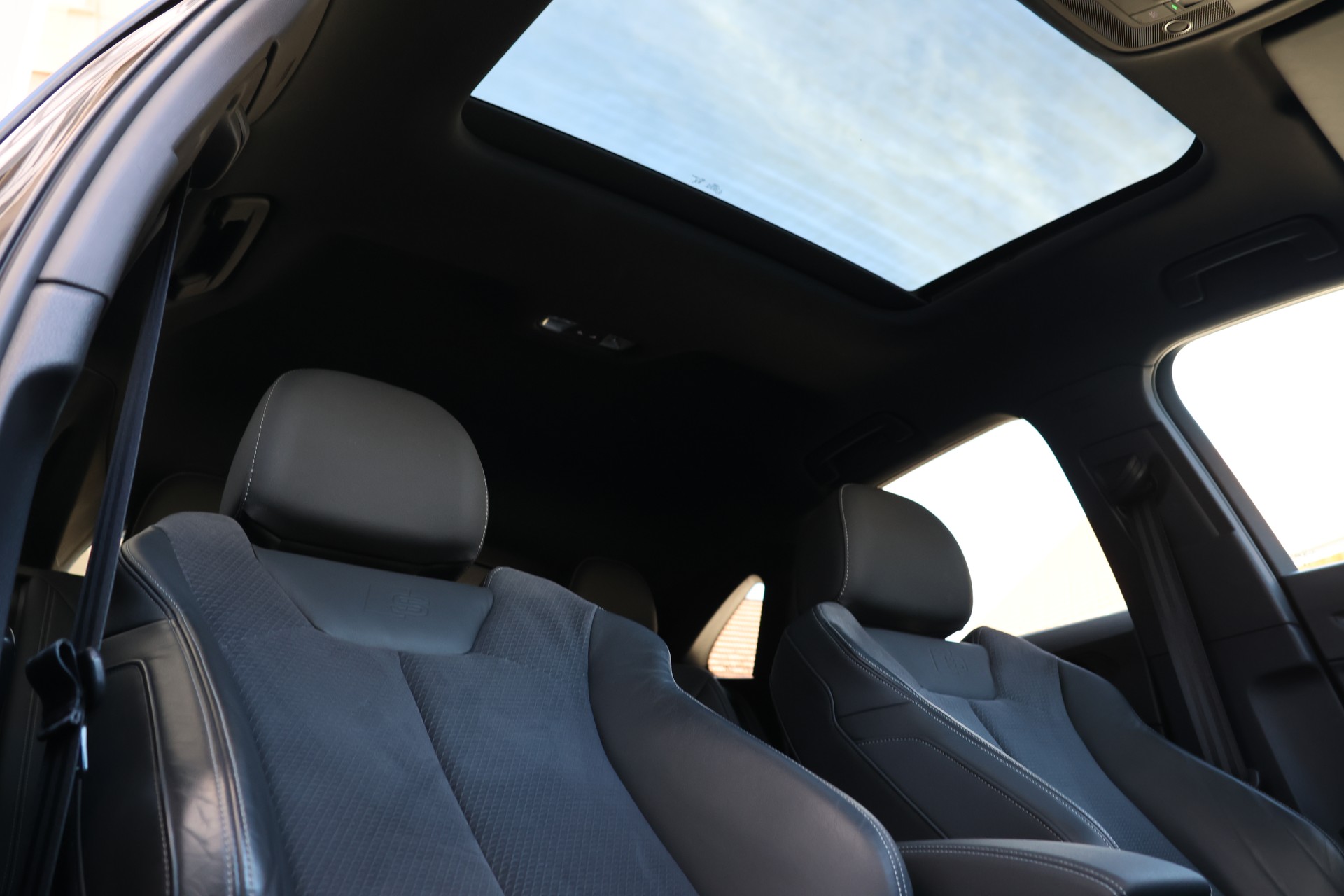 AUDI Q3 Sportback 35 TFSI S line Attraction S-tronic (CH)-image-23