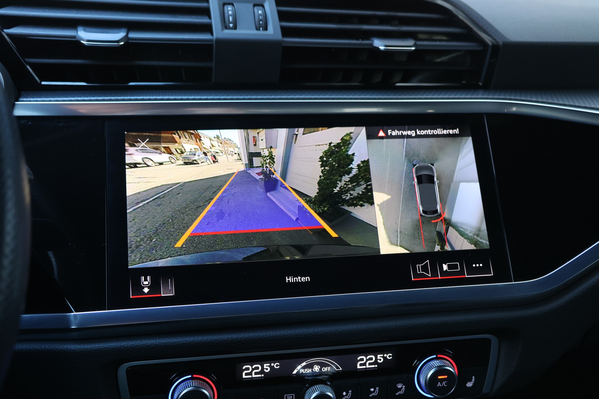 AUDI Q3 Sportback 35 TFSI S line Attraction S-tronic (CH)-image-25