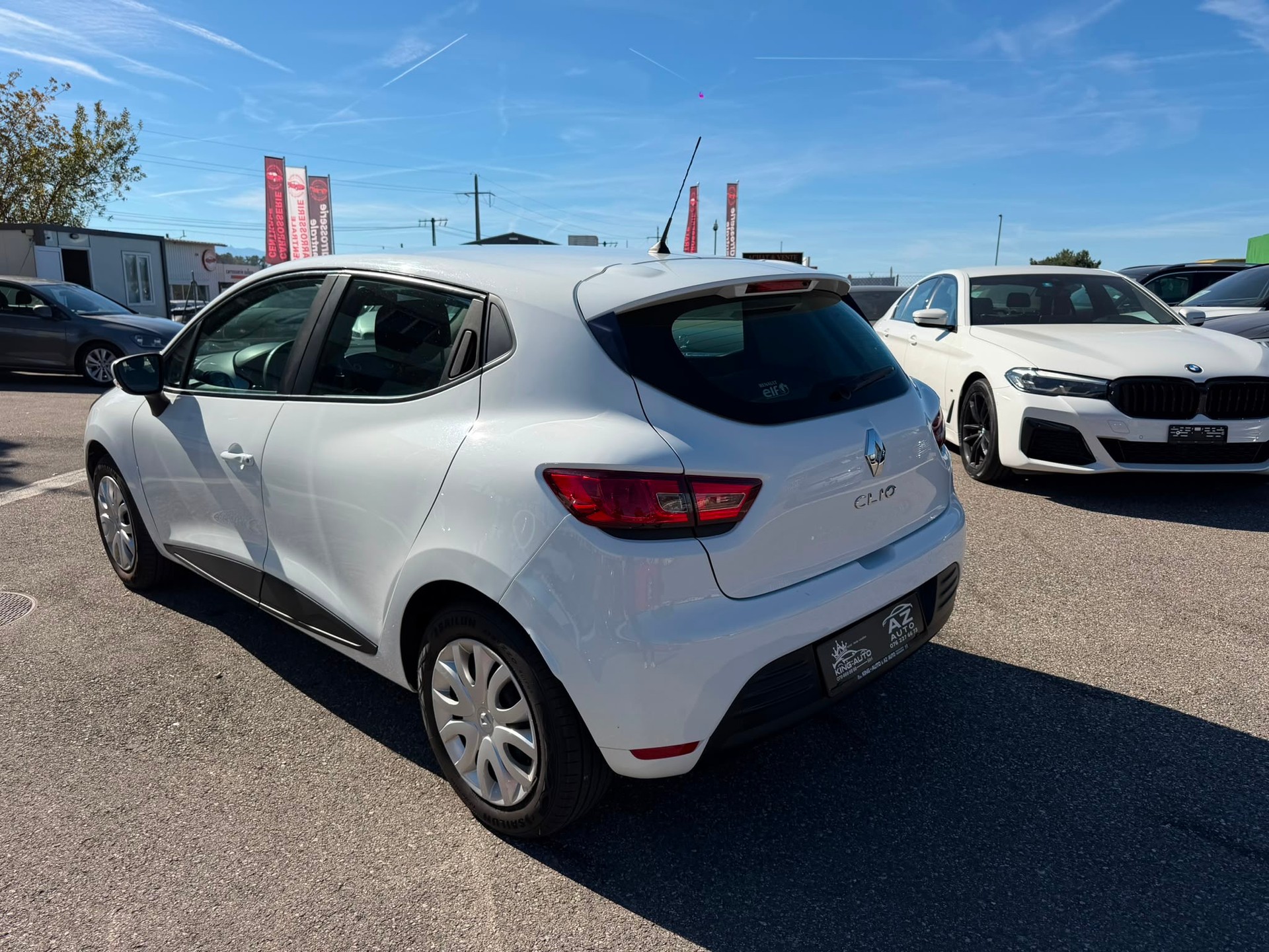 RENAULT Clio 1.2 16V Zen expertiser du jour garantie 2 ans 🇨🇭-showroom-element-3