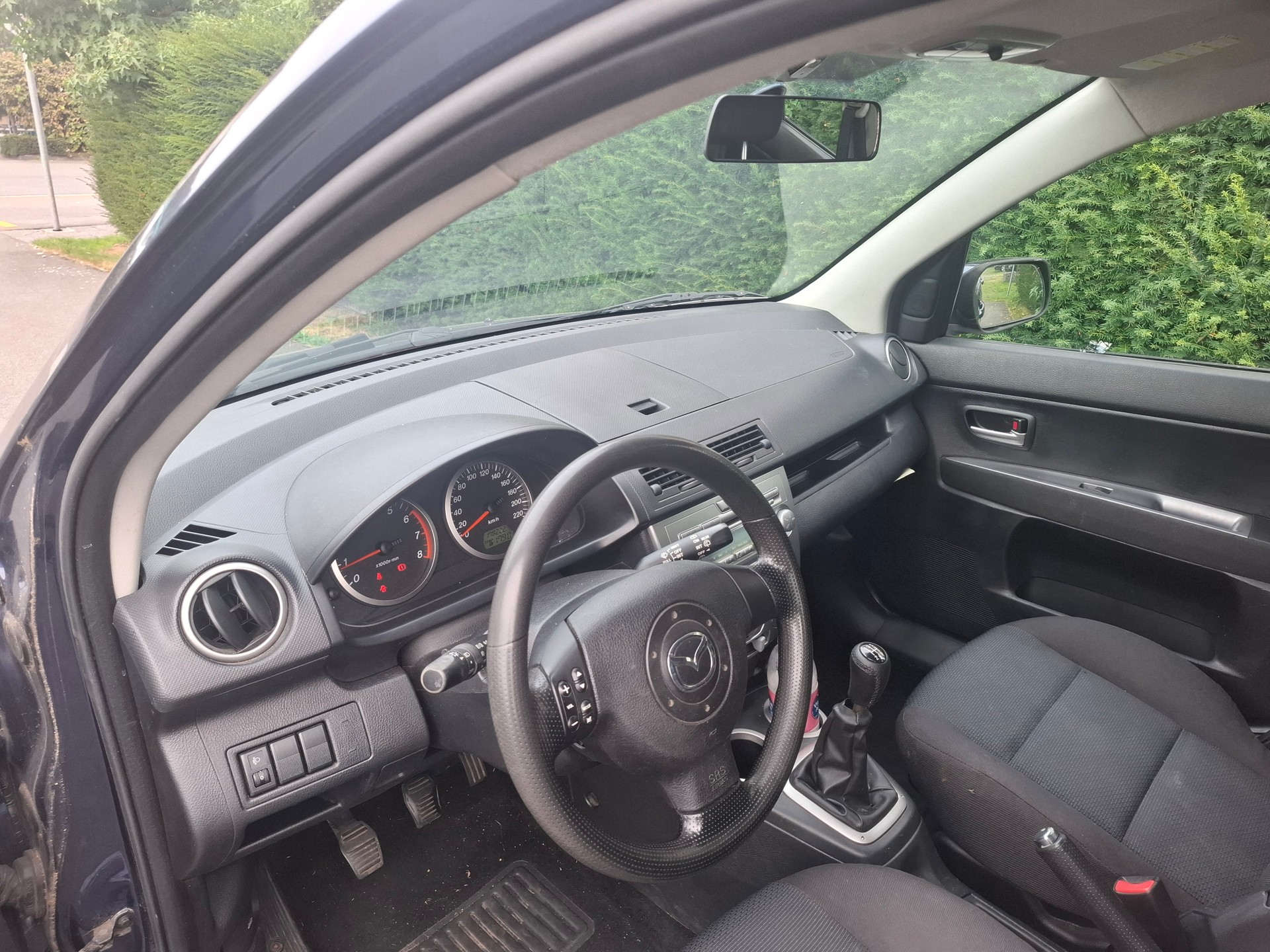 MAZDA 2 1.4i 16V Exclusive-image-6