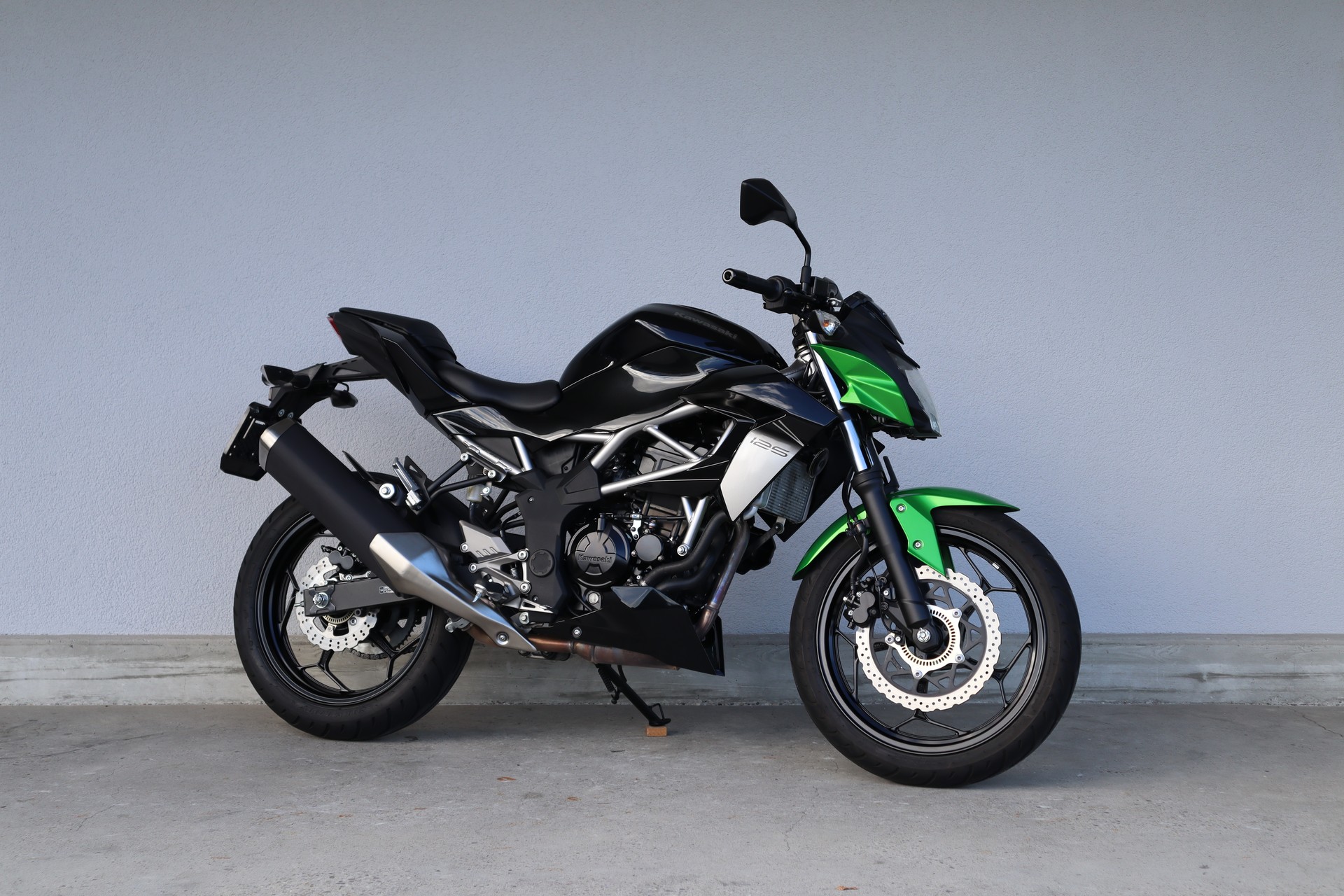 KAWASAKI Z 125-showroom-element-1