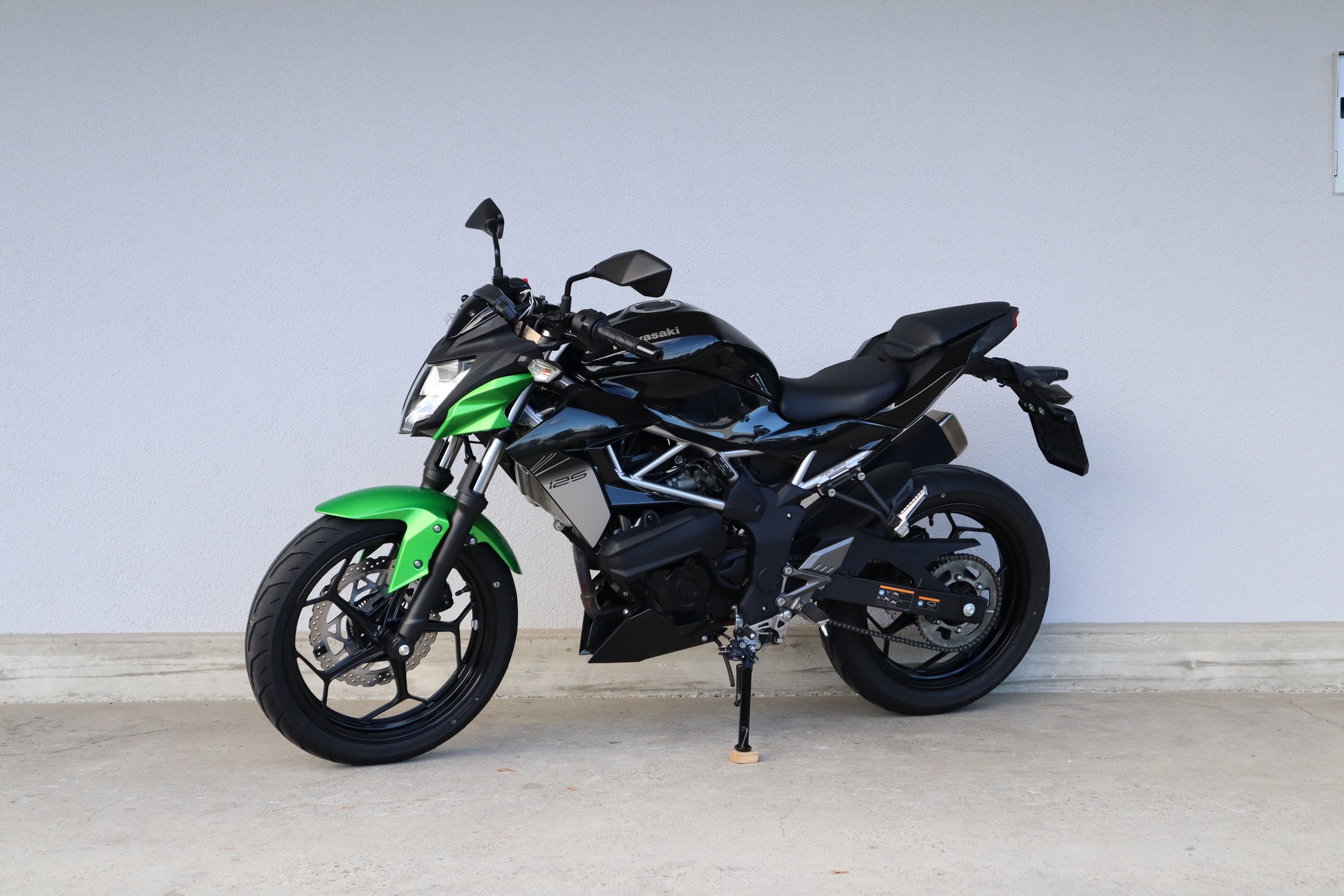 KAWASAKI Z 125-image-4