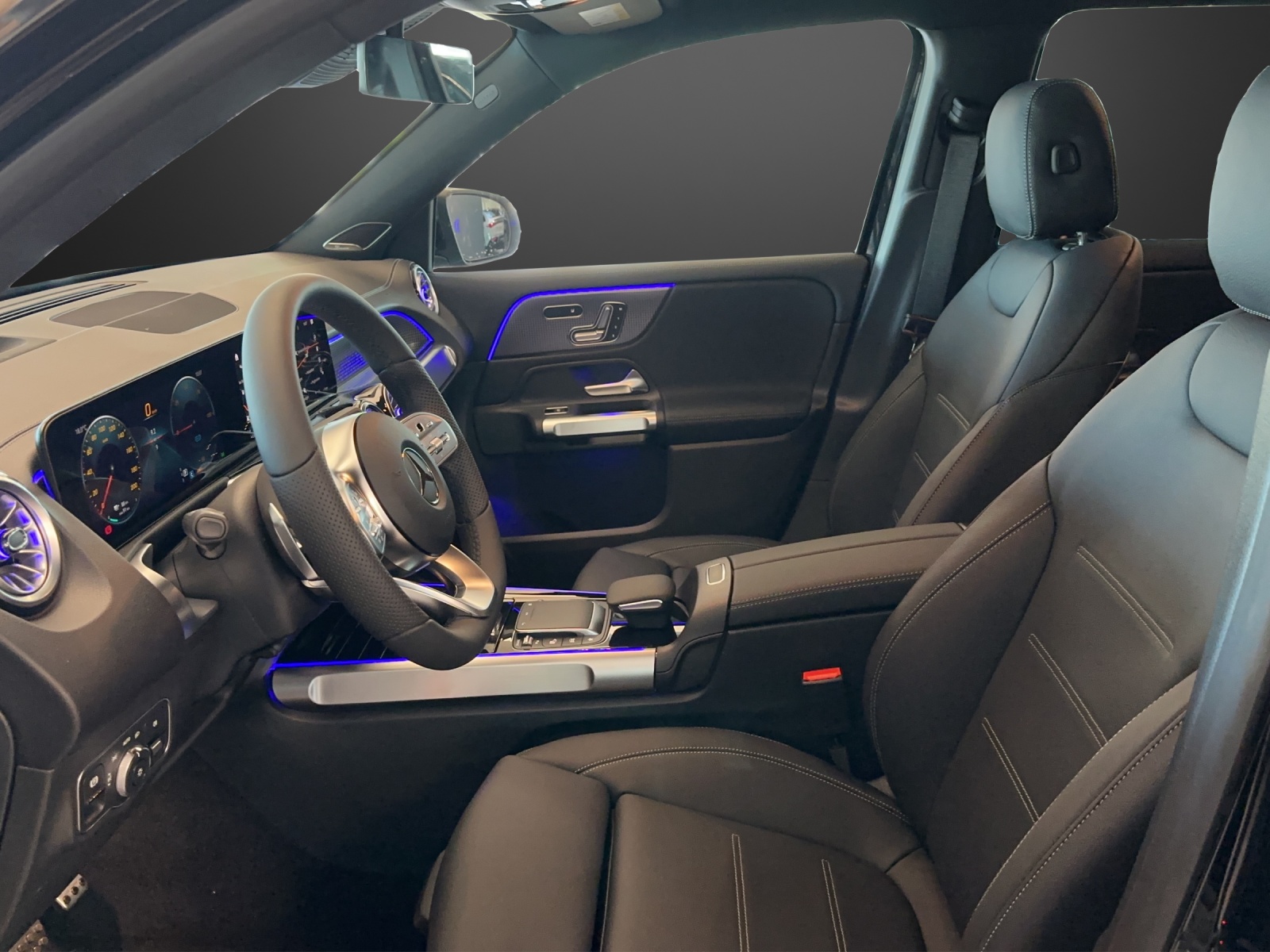 MERCEDES-BENZ EQB 350 4M Swiss Star AMG-image-8