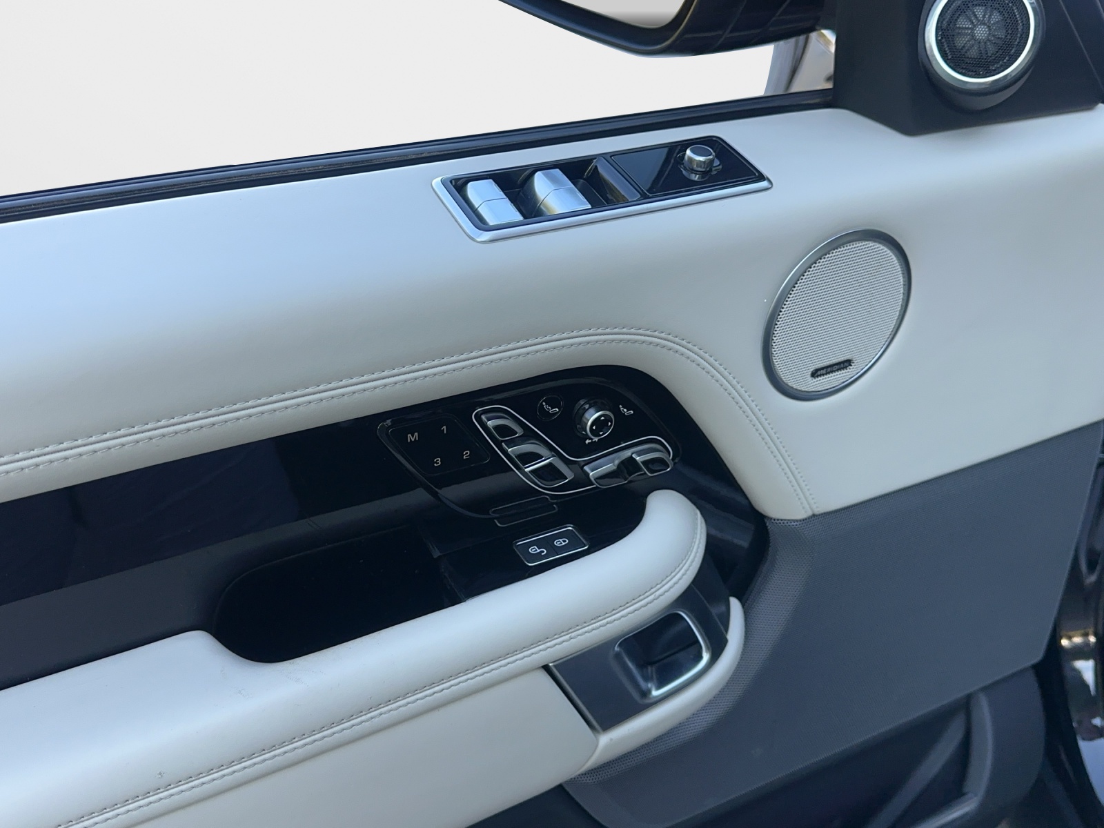 LAND ROVER Range Rover 5.0 V8 S/C AB Automatic-image-10