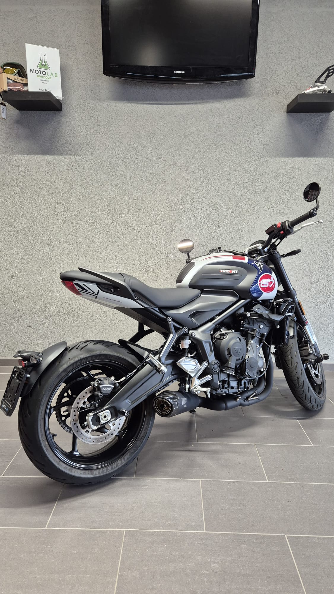 TRIUMPH Trident 660 Tribute-image-1