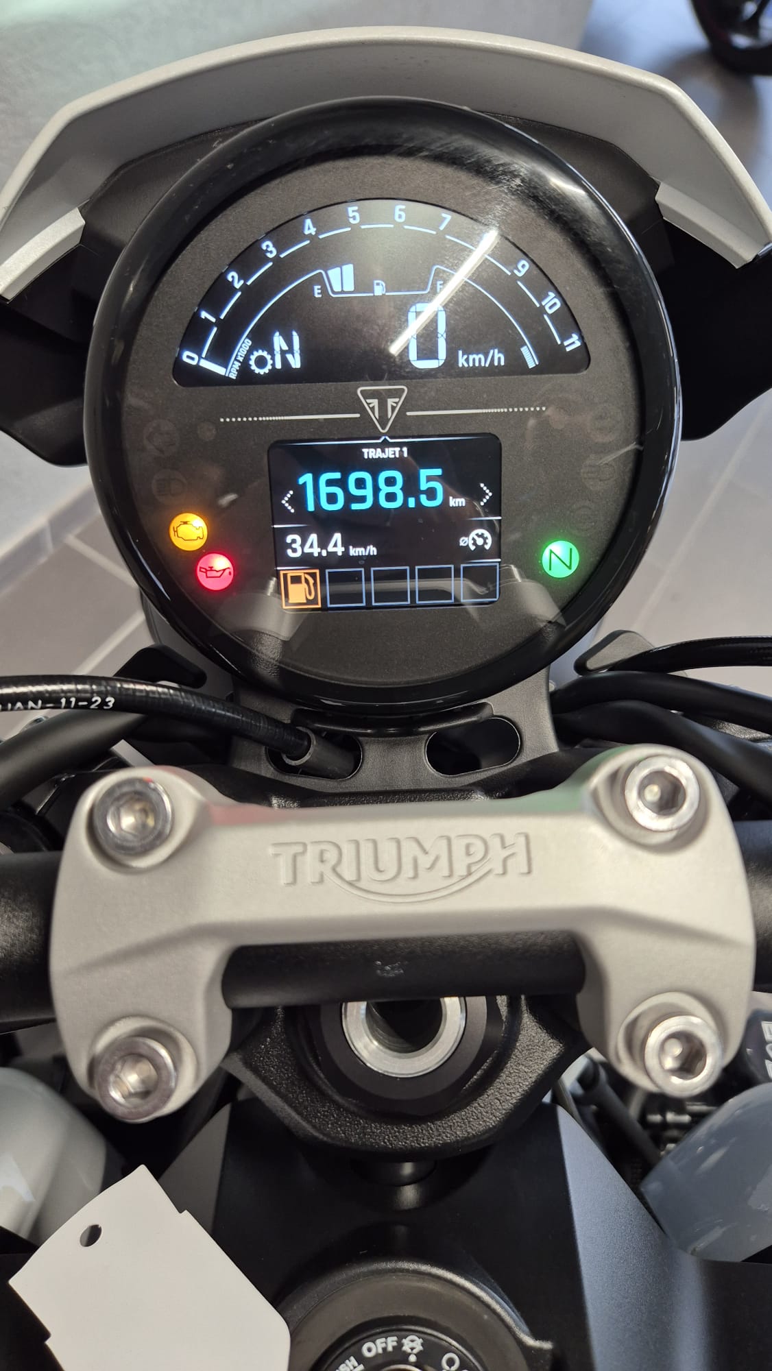 TRIUMPH Trident 660 Tribute-image-2