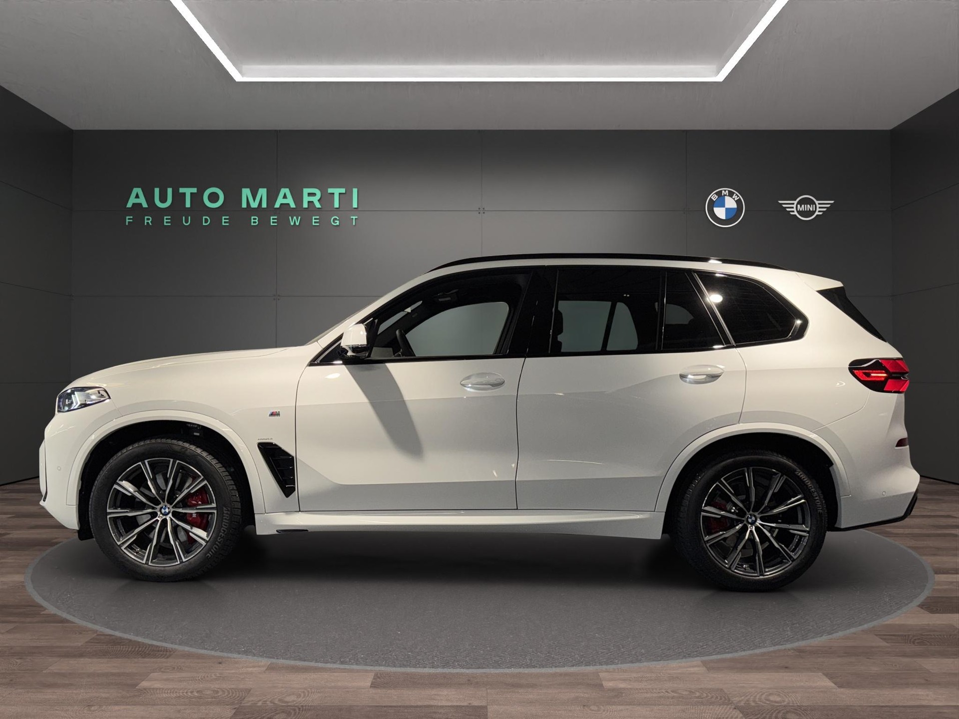 BMW X5 30d xDrive M Sport-showroom-element-1