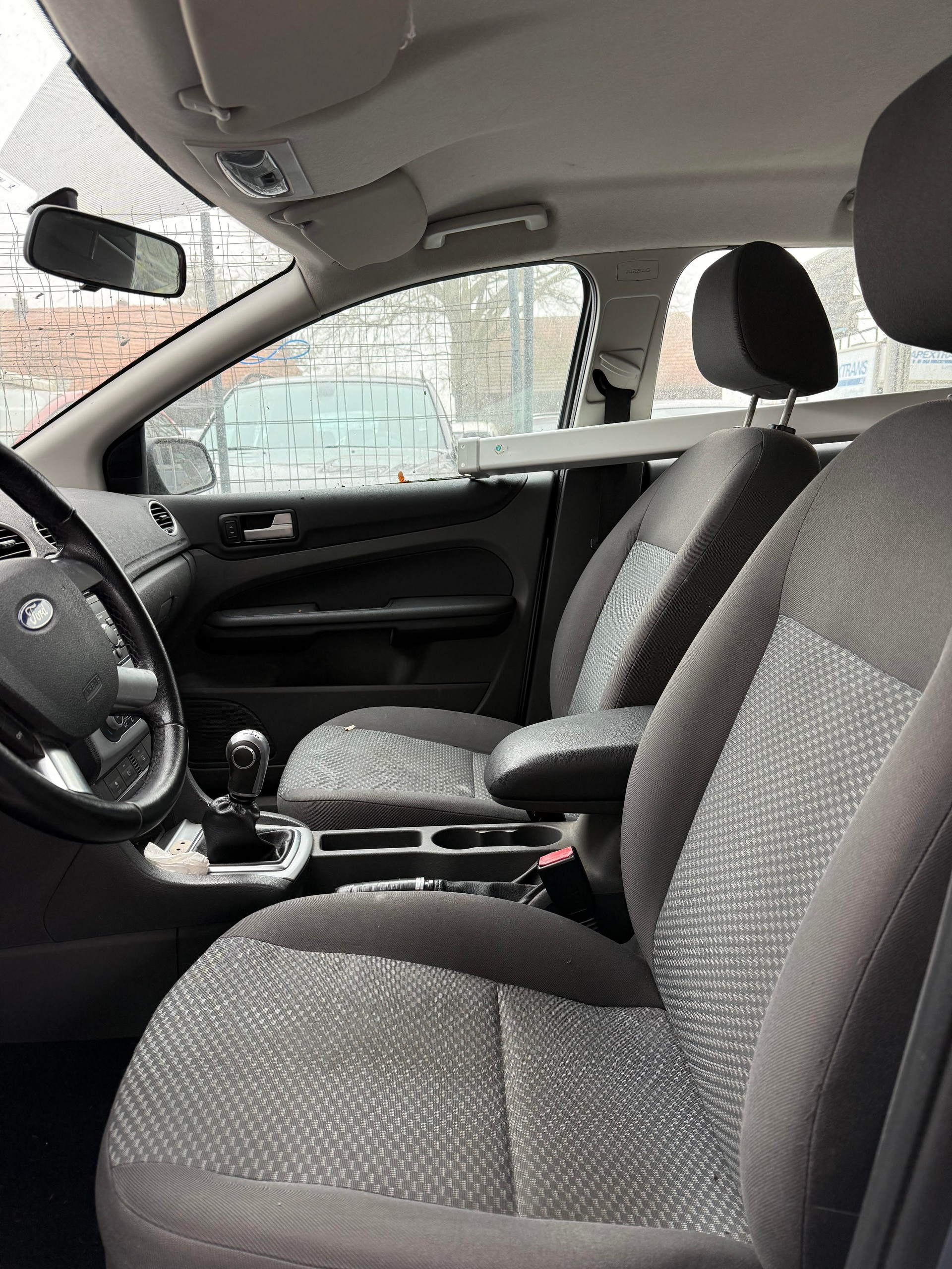 FORD Focus 1.6i VCT Carving-image-4