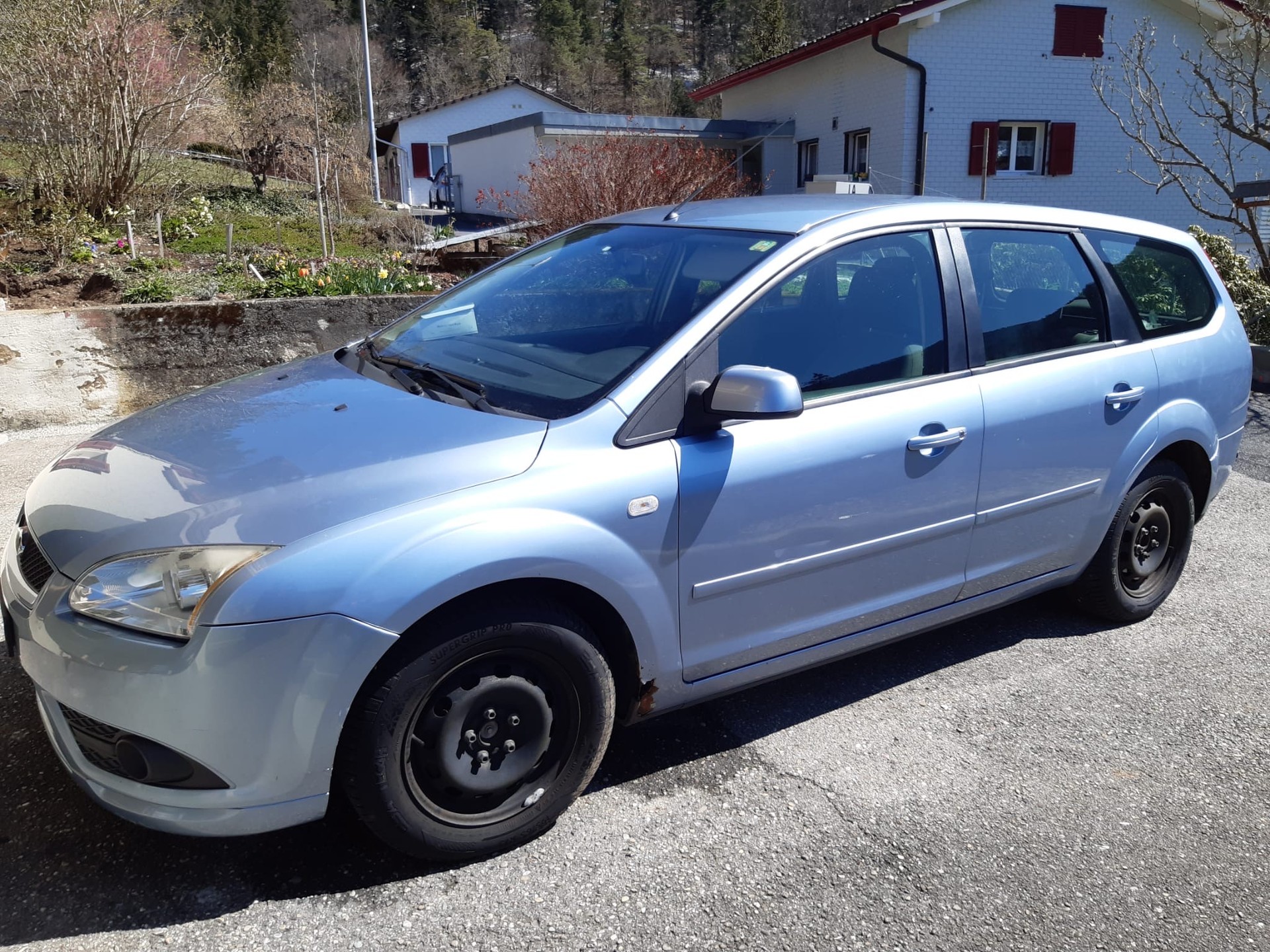 FORD Focus 1.6i VCT Carving-image-1
