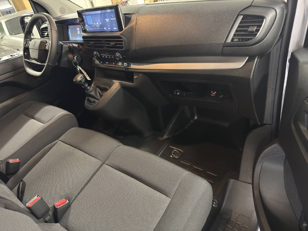PEUGEOT Expert Kaw. Standard 2.2 BlueHDi 150 S/S-image-10