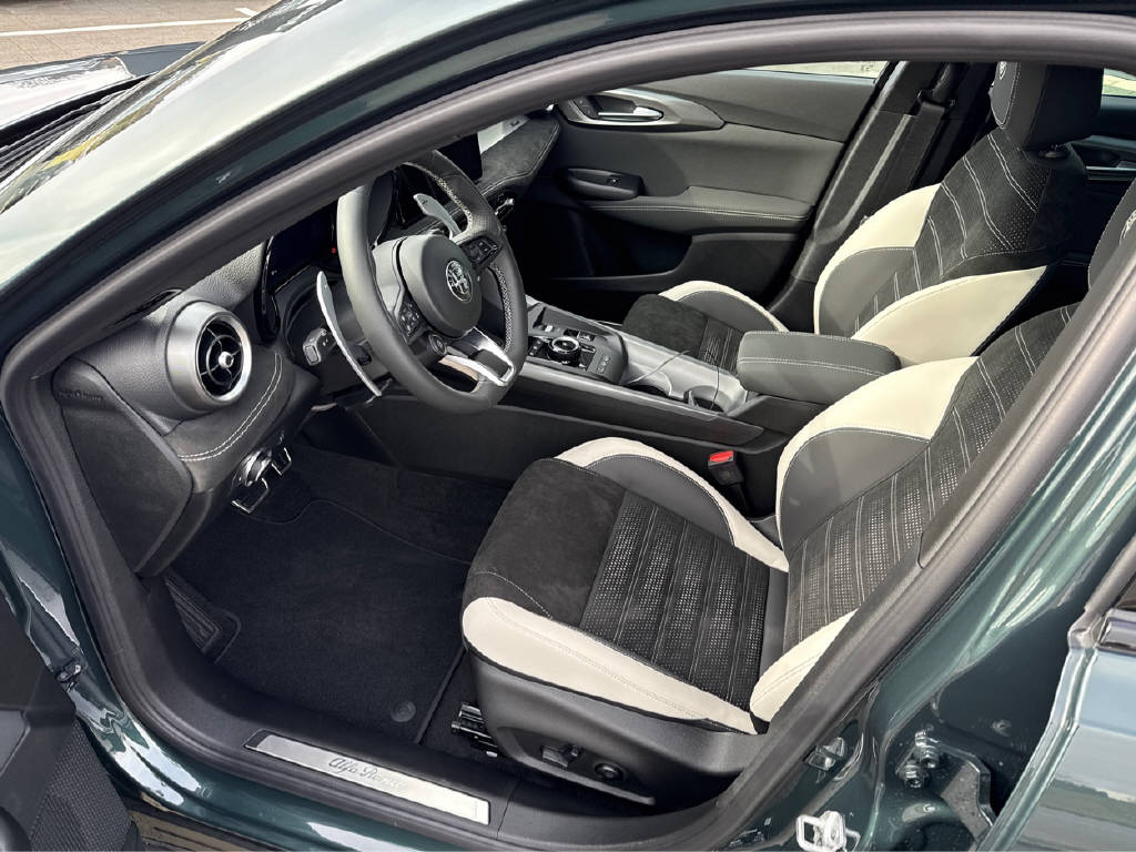 ALFA ROMEO Tonale 1.3 Plug-in Hybrid Sport Speciale Launch Q4-image-8