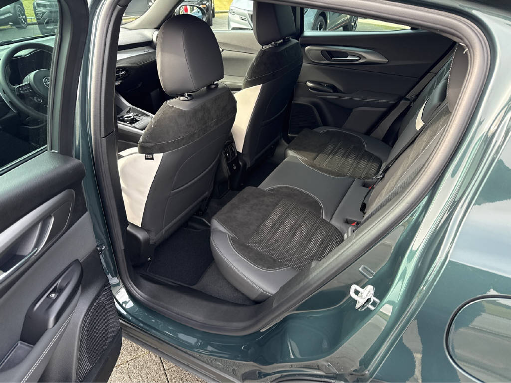 ALFA ROMEO Tonale 1.3 Plug-in Hybrid Sport Speciale Launch Q4-image-9