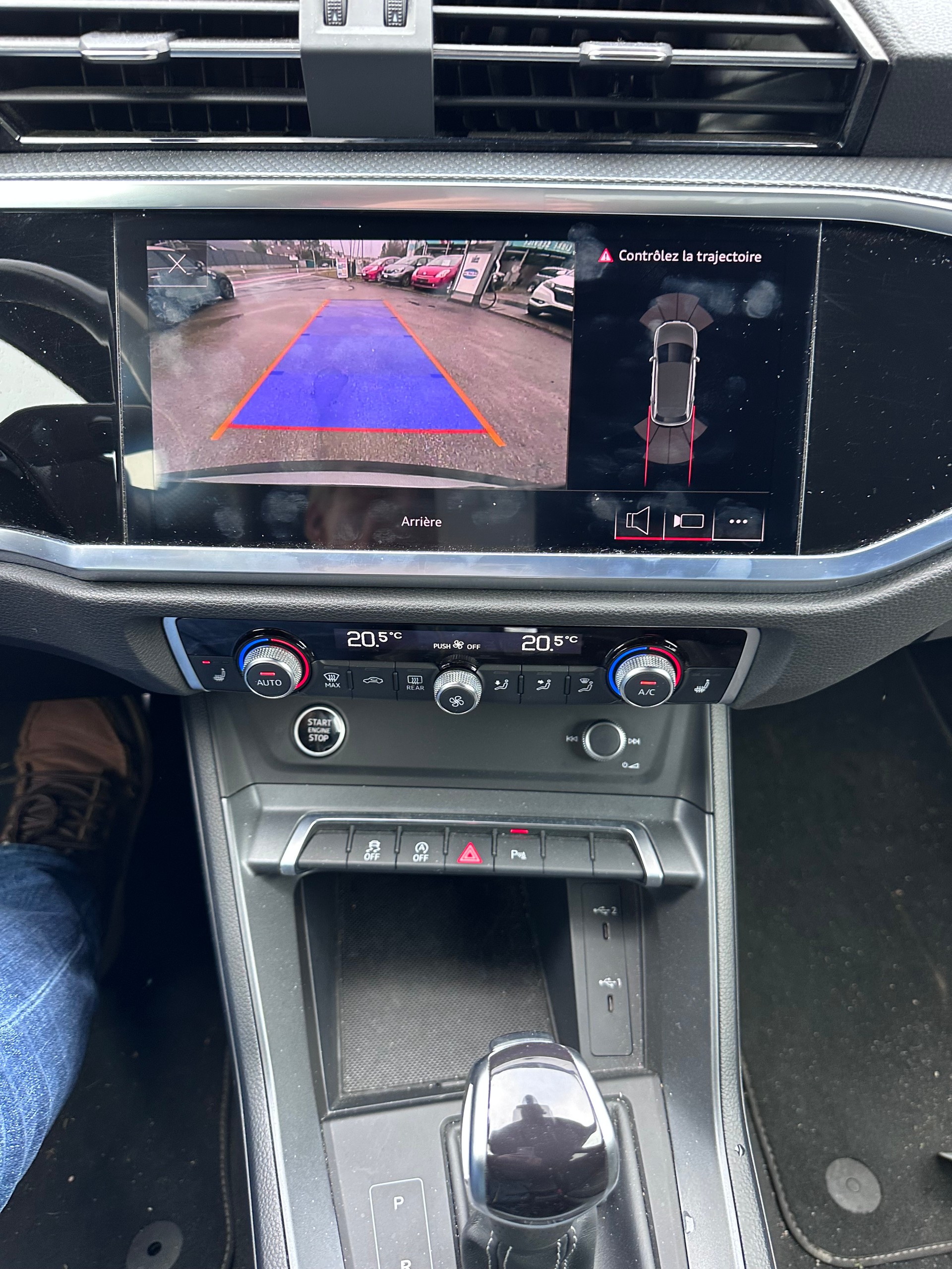 AUDI Q3 40 TFSI S line quattro S-tronic-image-10