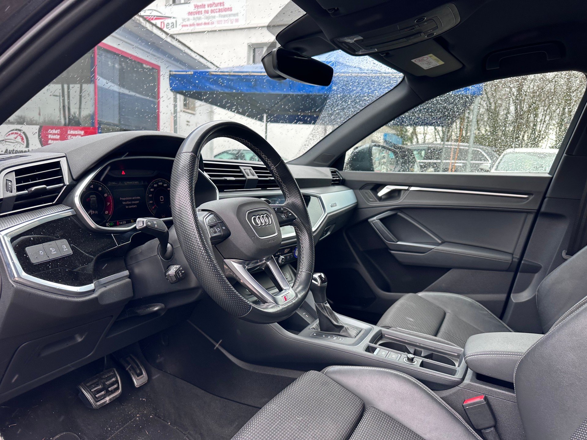 AUDI Q3 40 TFSI S line quattro S-tronic-image-8