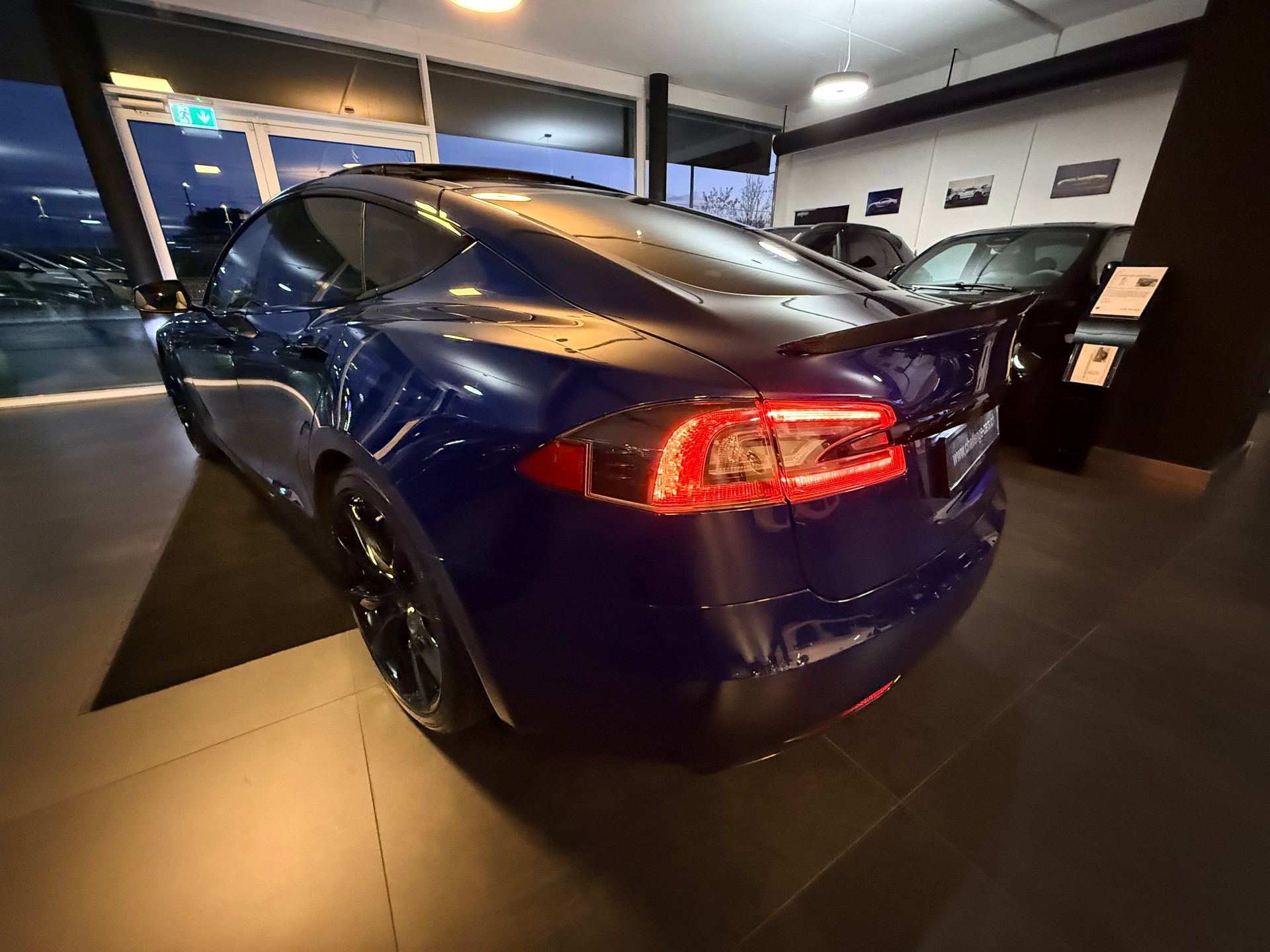 TESLA Model S 100 D-image-5