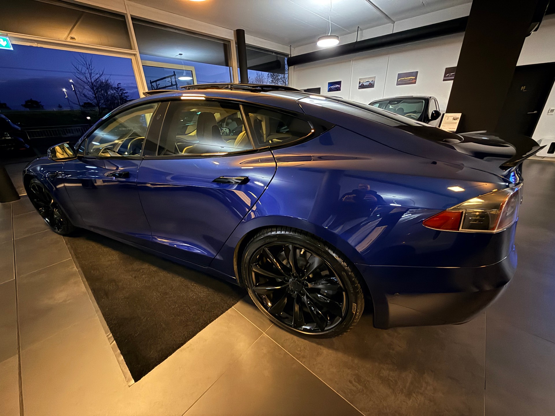 TESLA Model S 100 D-image-31