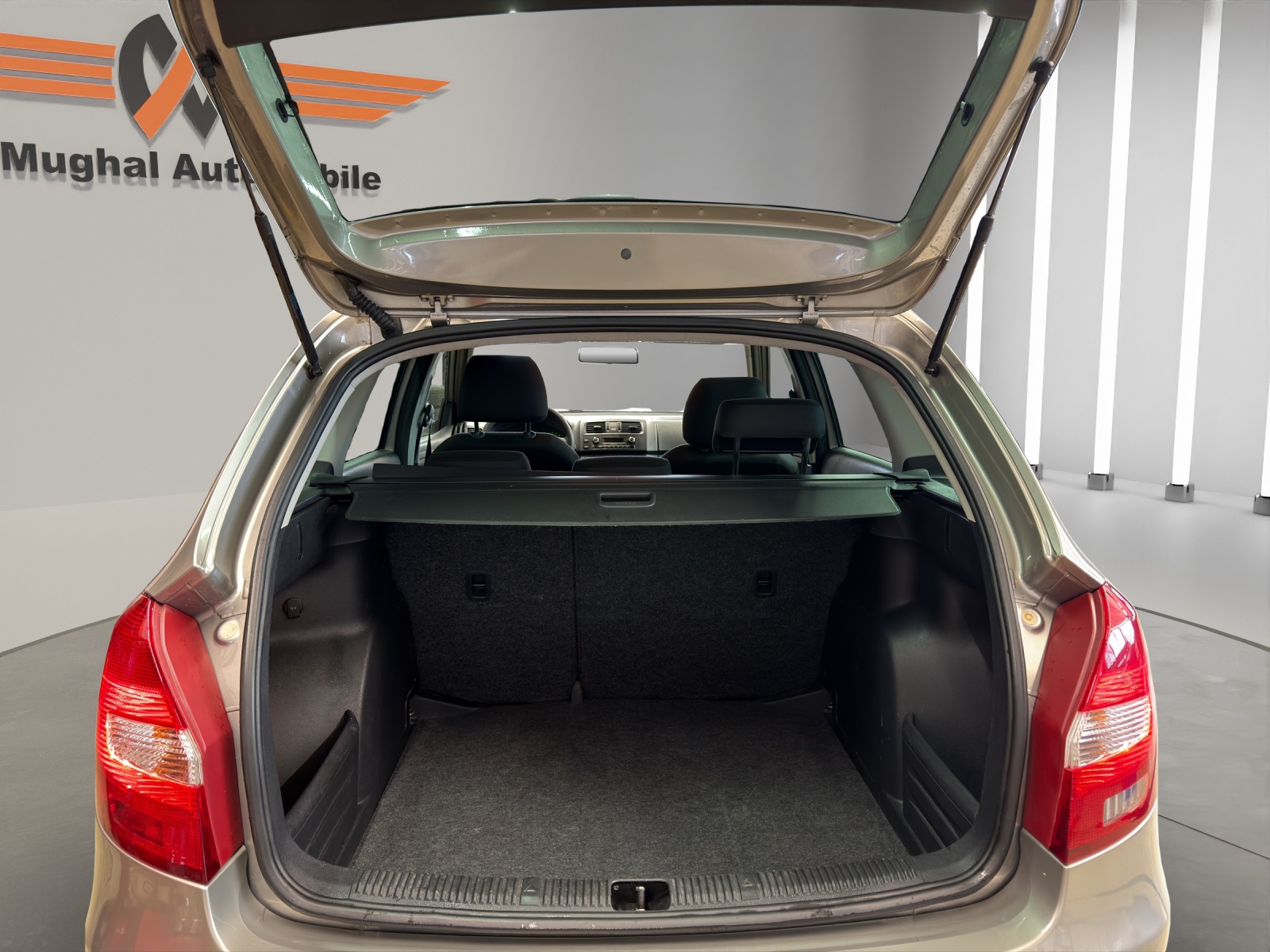 SKODA Fabia 1.2 TSI Ambiente-image-15