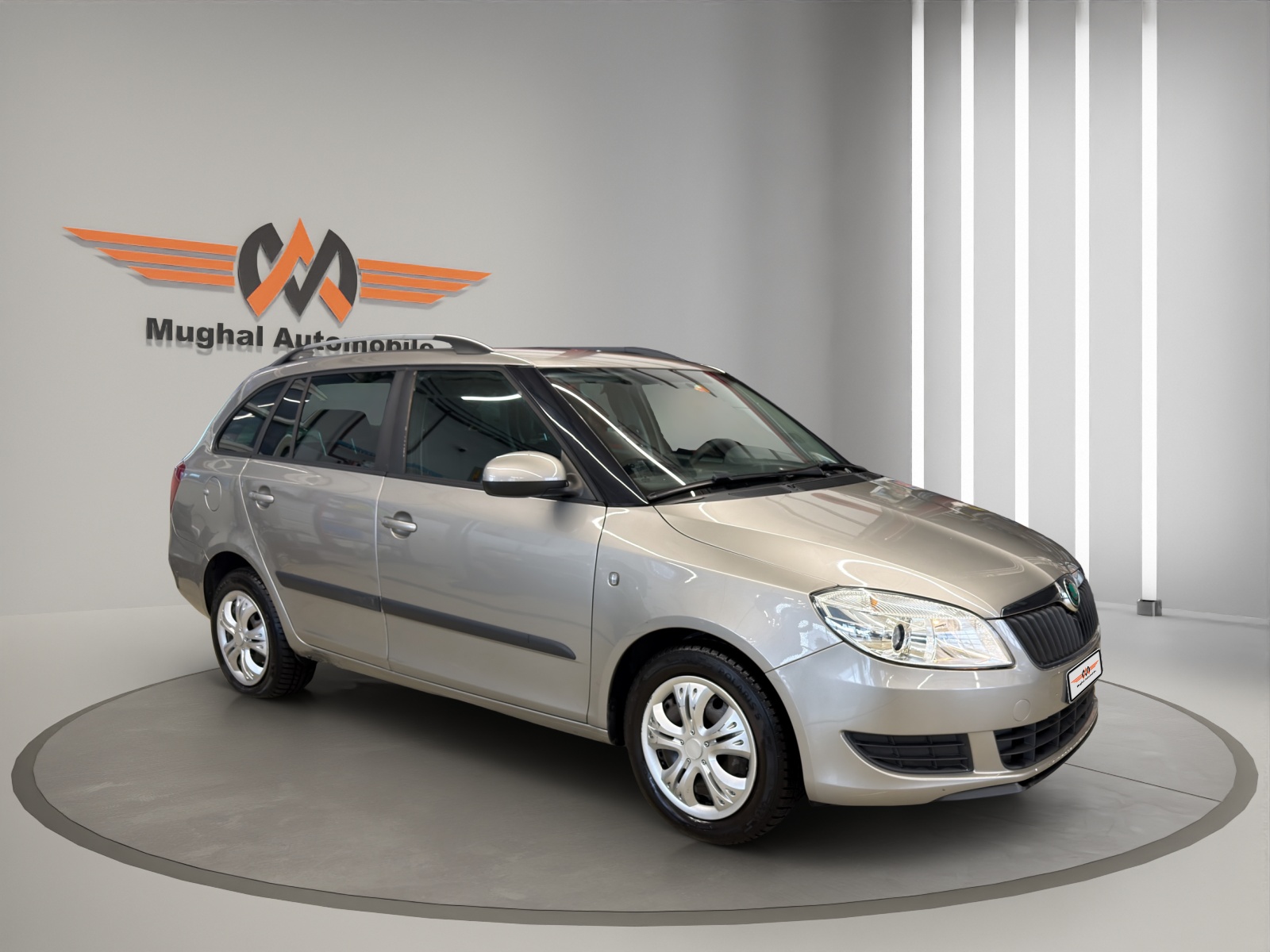 SKODA Fabia 1.2 TSI Ambiente-image-2