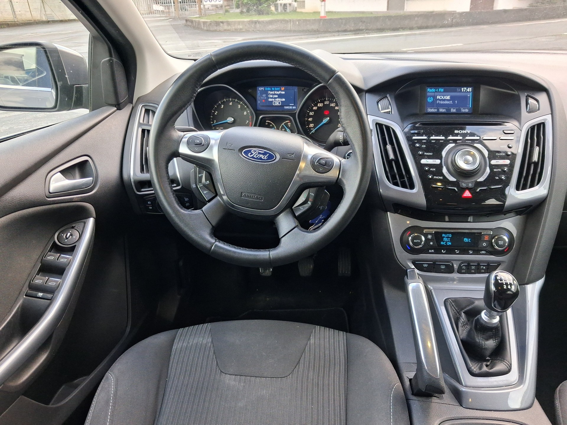 FORD Focus 1.6 SCTi Carving-image-8