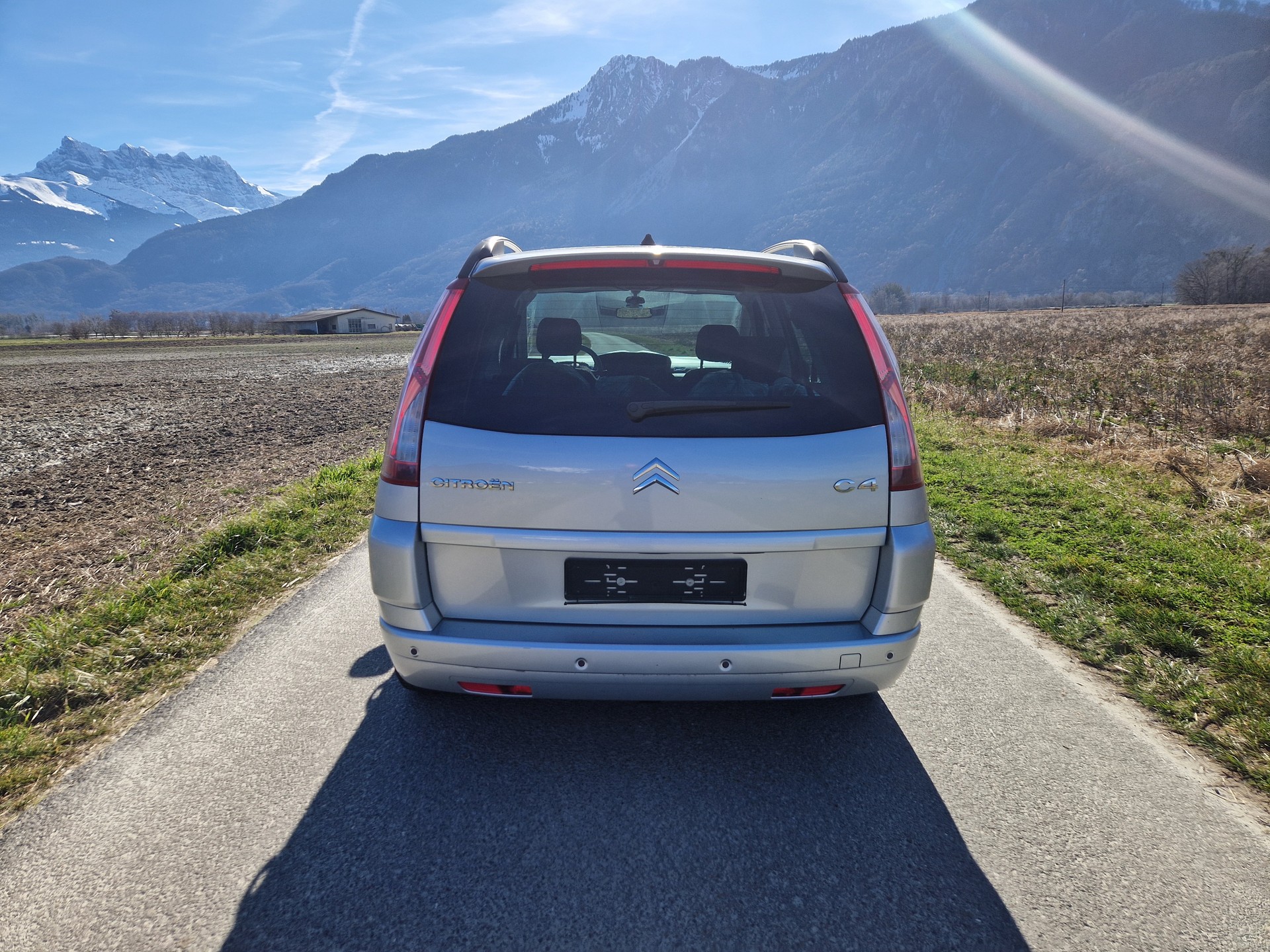 CITROEN Grand C4 Picasso 1.6 HDI 16V Dynamique-image-4