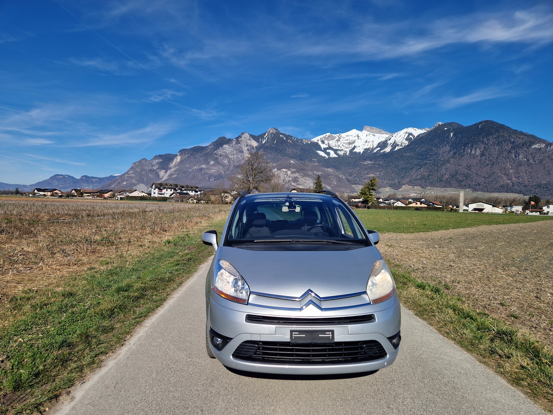 CITROEN Grand C4 Picasso 1.6 HDI 16V Dynamique-image-1