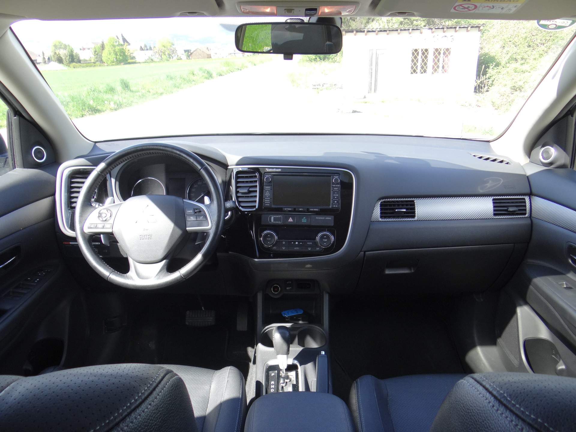 MITSUBISHI Outlander 2.0 Navigator CVT-image-7