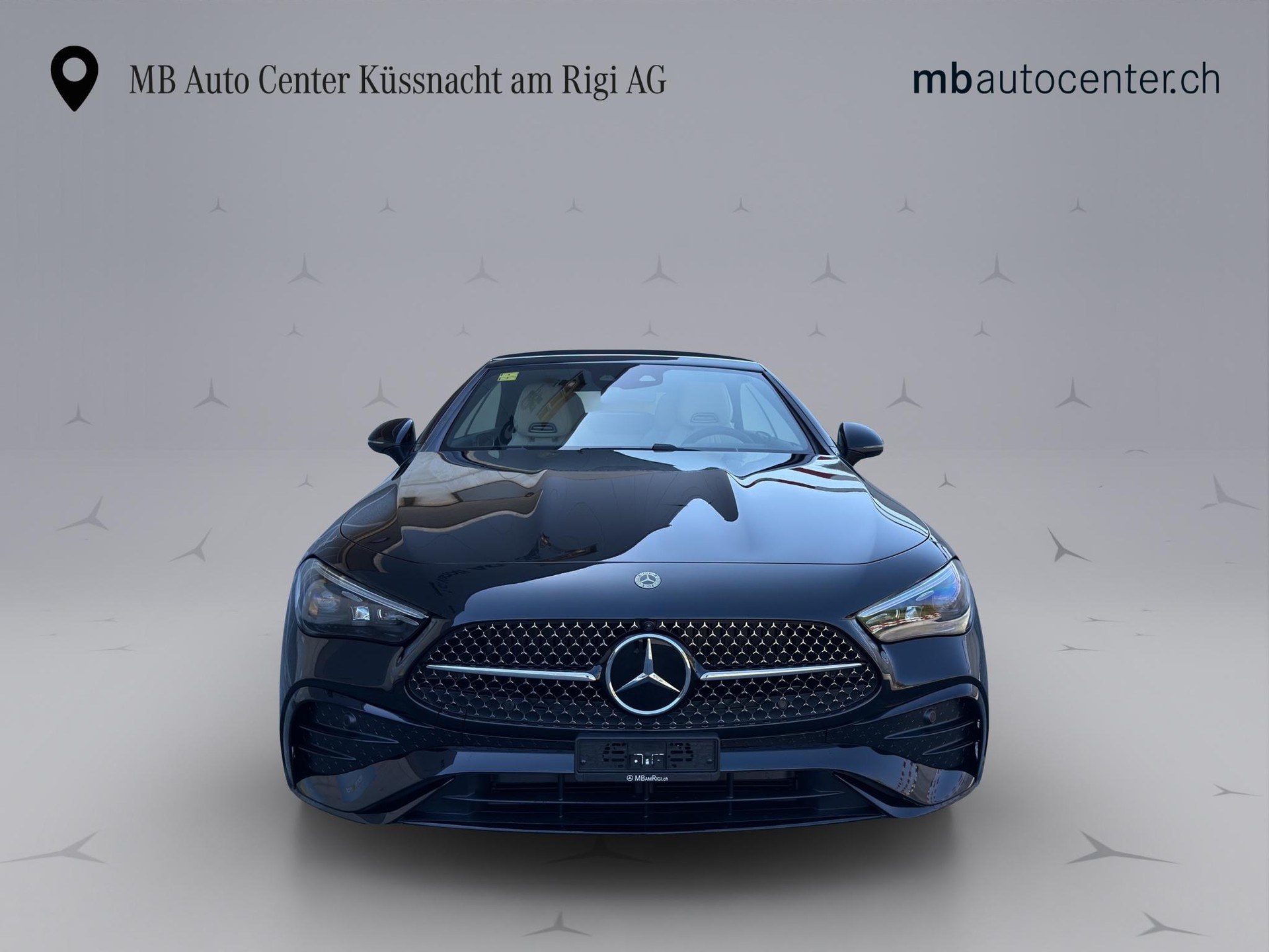 MERCEDES-BENZ CLE 200 AMG Line 4matic Cabriolet-showroom-element-1