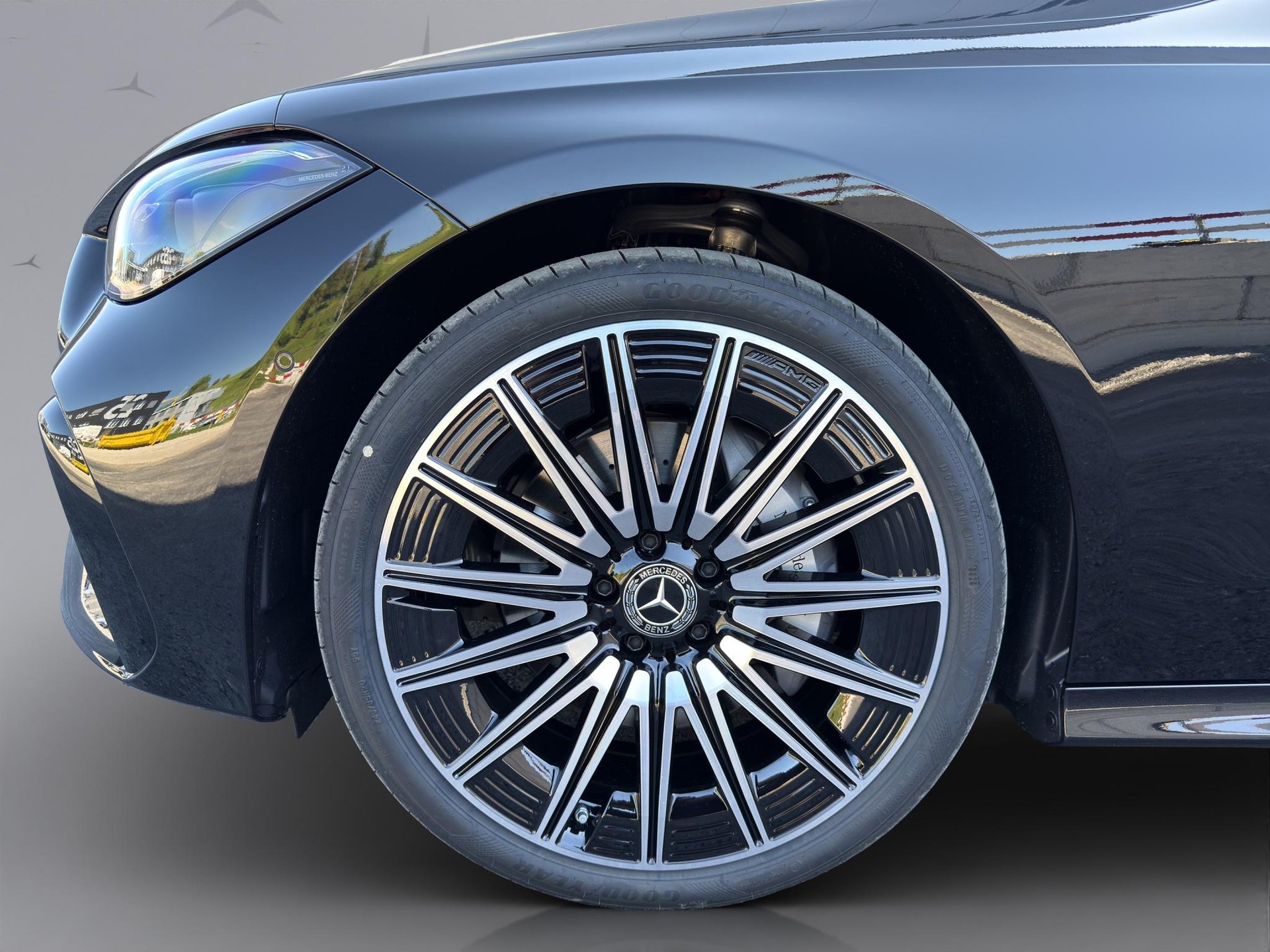 MERCEDES-BENZ CLE 200 AMG Line 4matic Cabriolet-showroom-element-3
