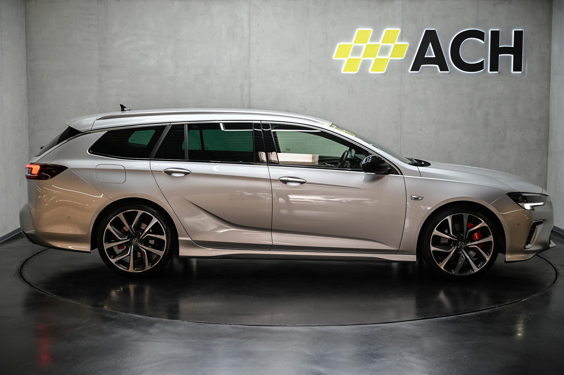 OPEL Insignia Sports Tourer 2.0 T GSi AWD-image-10