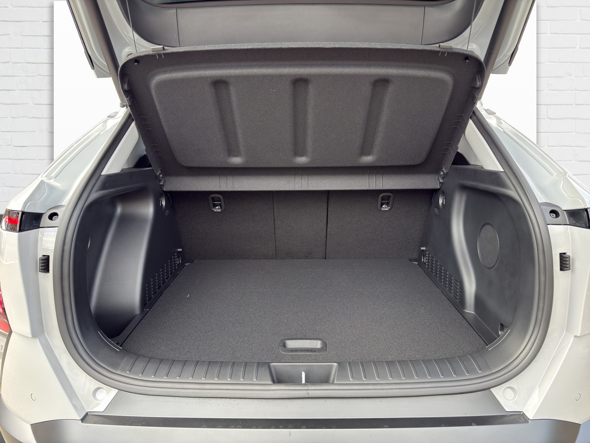 HYUNDAI Kona 1.6 GDi Hybrid Vertex-image-10