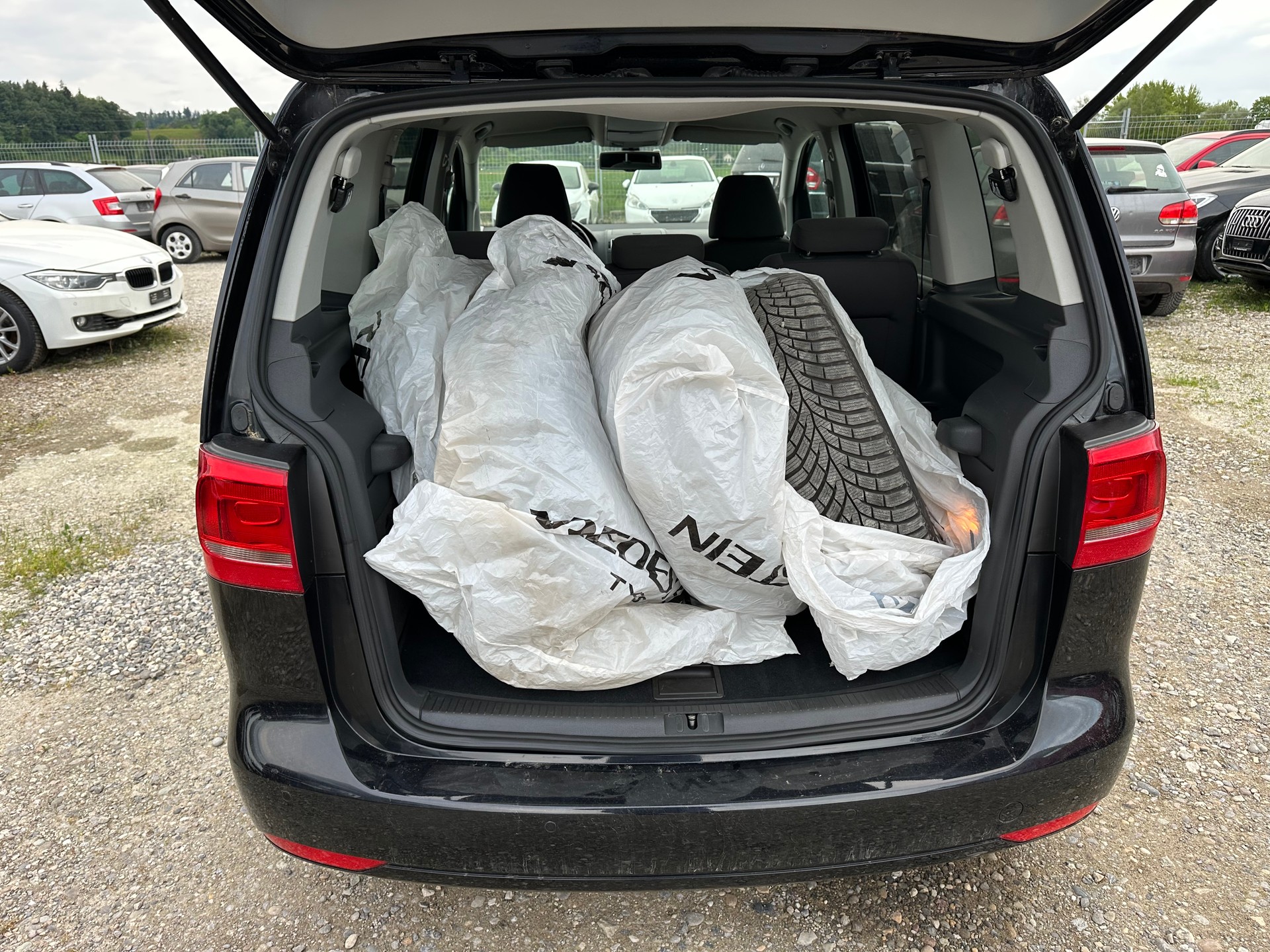 VW Touran 2.0 TDI Comfortline-image-6